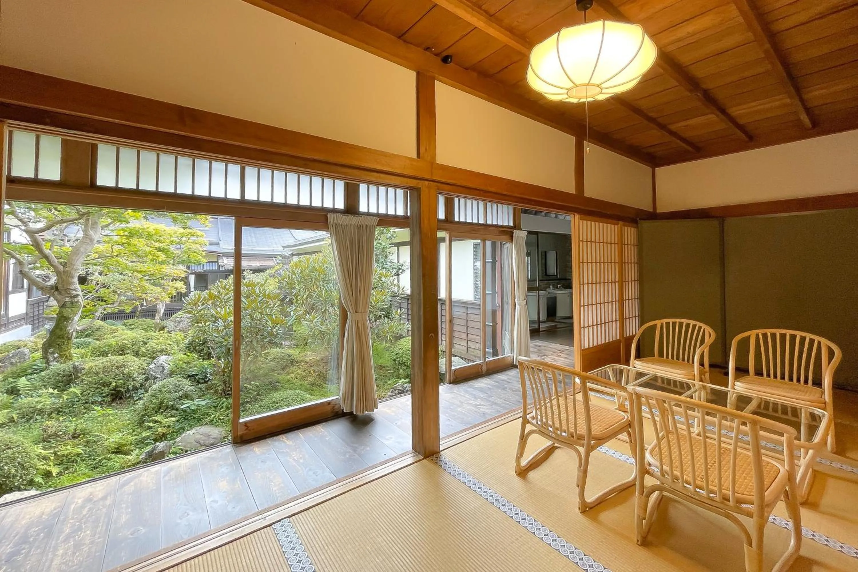 Photo of the whole room in Koyasan Shukubo Jokiin