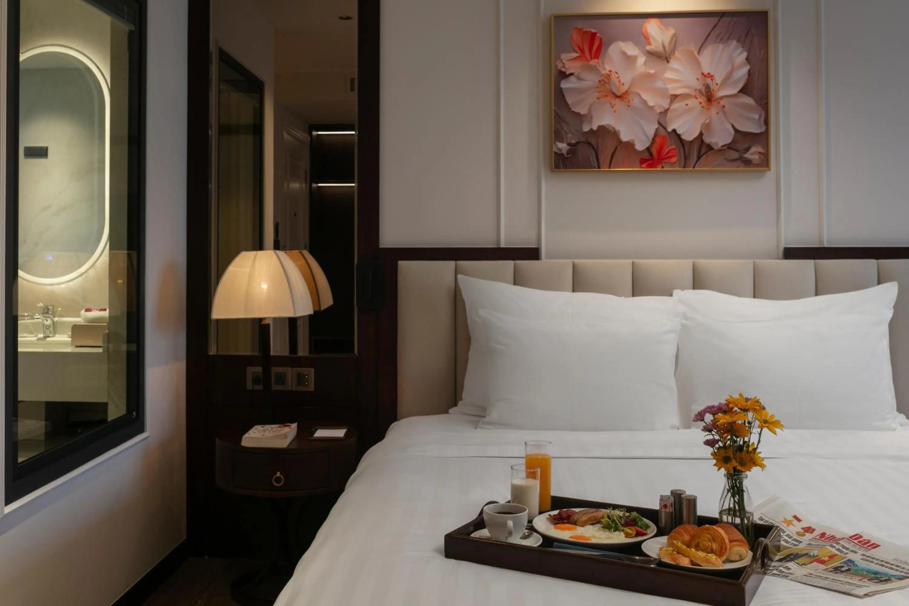 Bed in The Chi Boutique Hotel