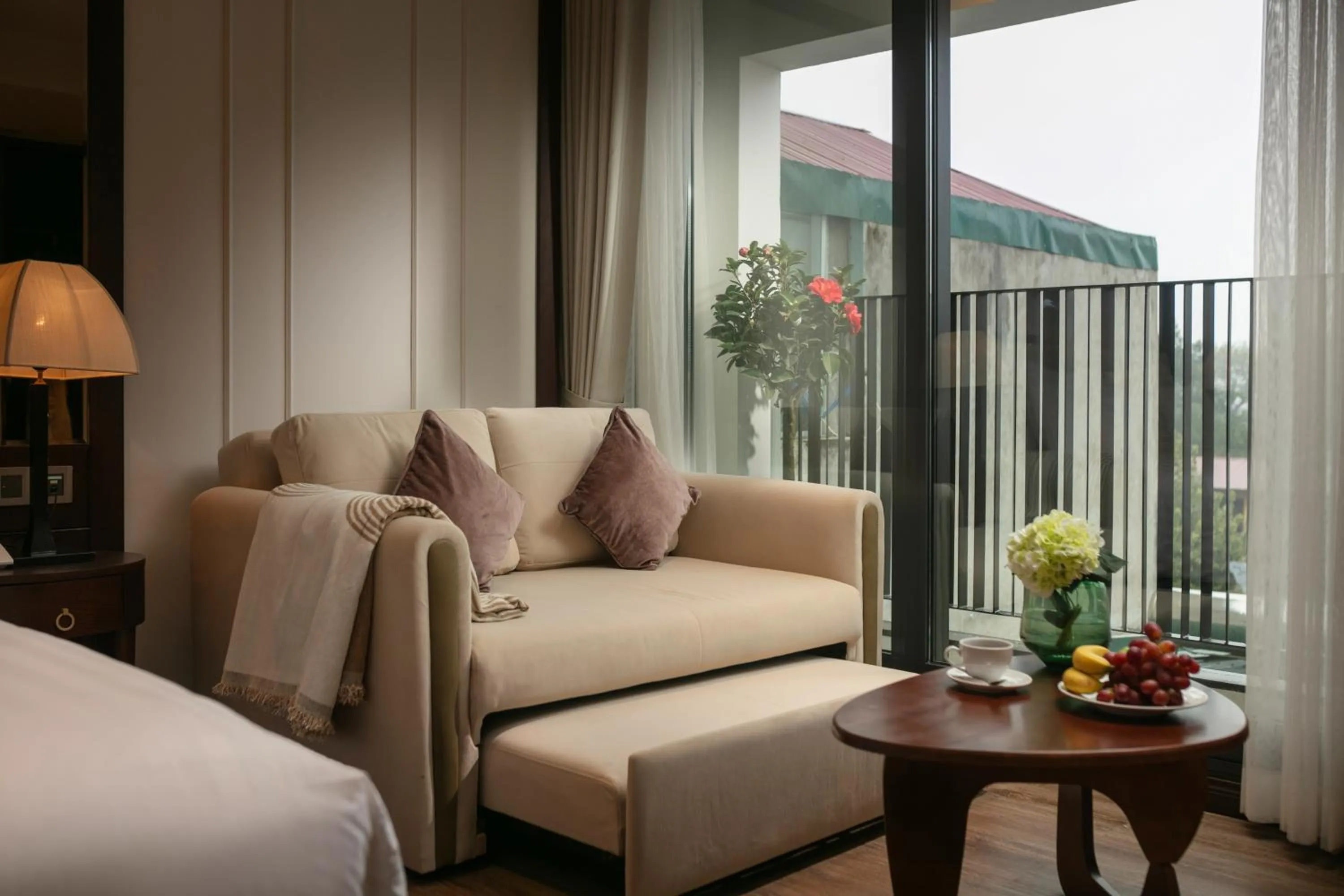 Balcony/Terrace, Bed in The Chi Boutique Hotel