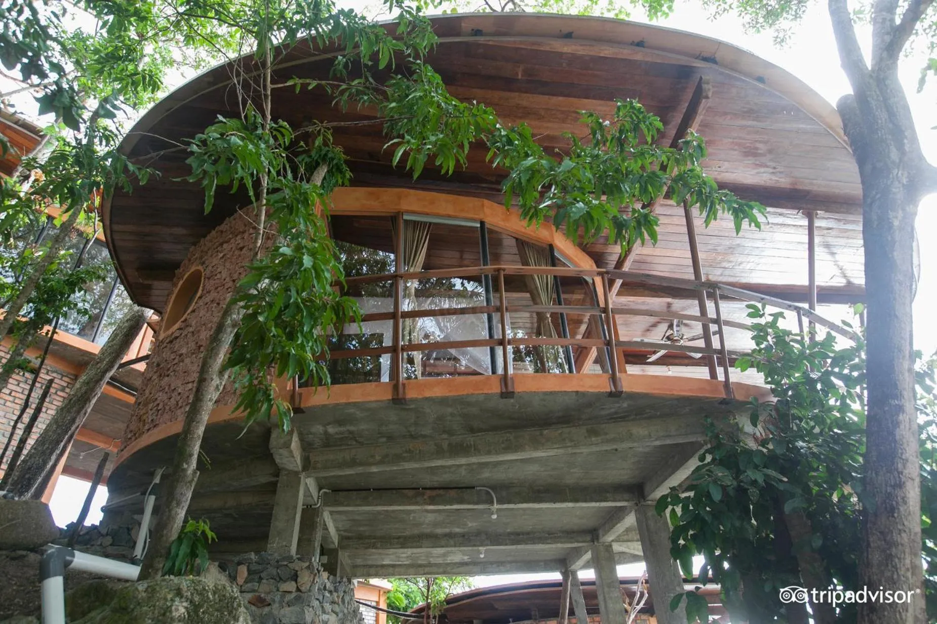 LooLa Adventure Resort