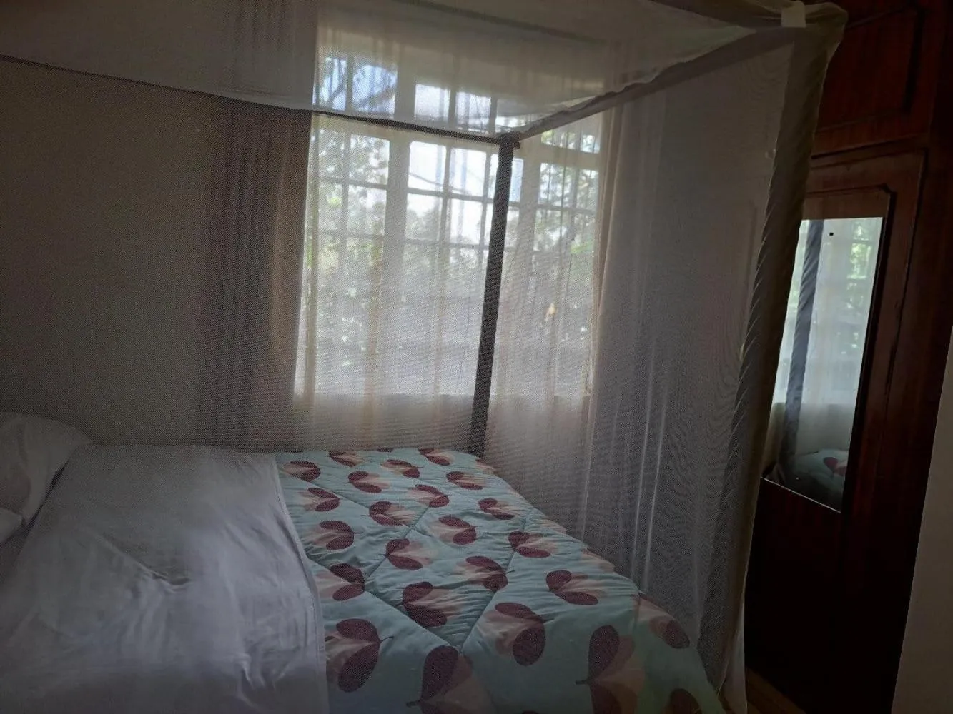 Bed in Rosslyn Studios