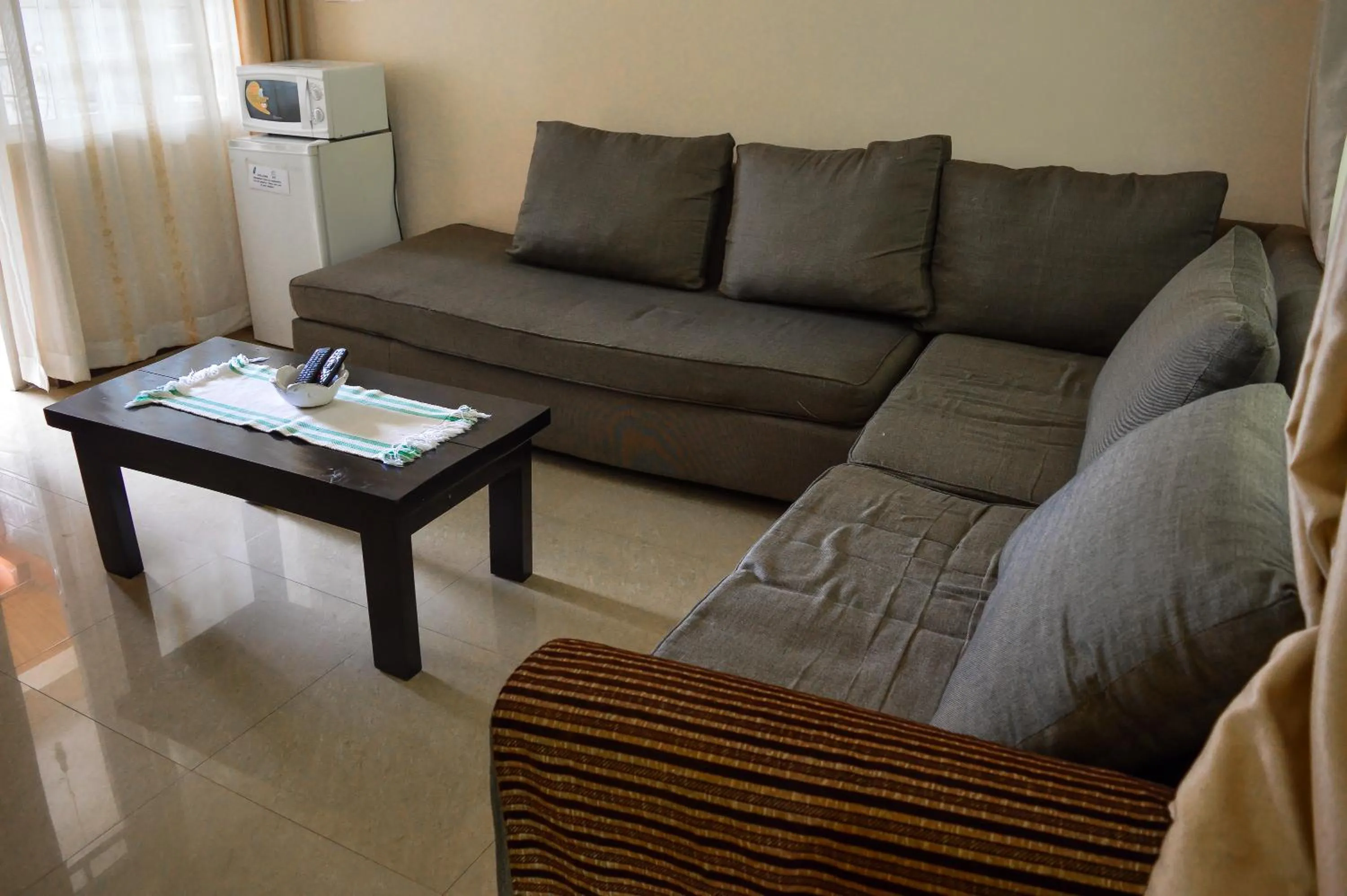 Living room in Rosslyn Studios