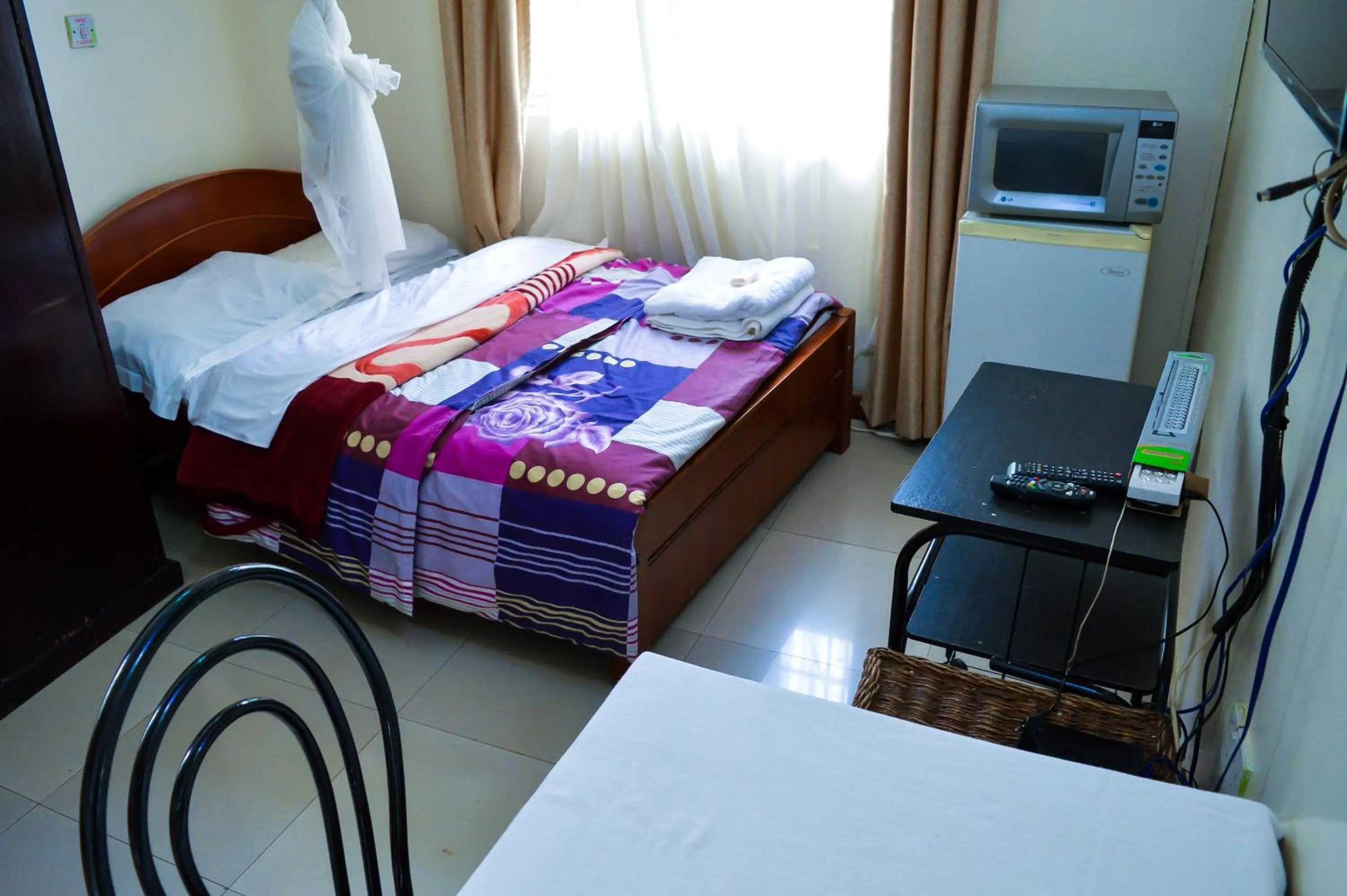 Bedroom, Bed in Rosslyn Studios