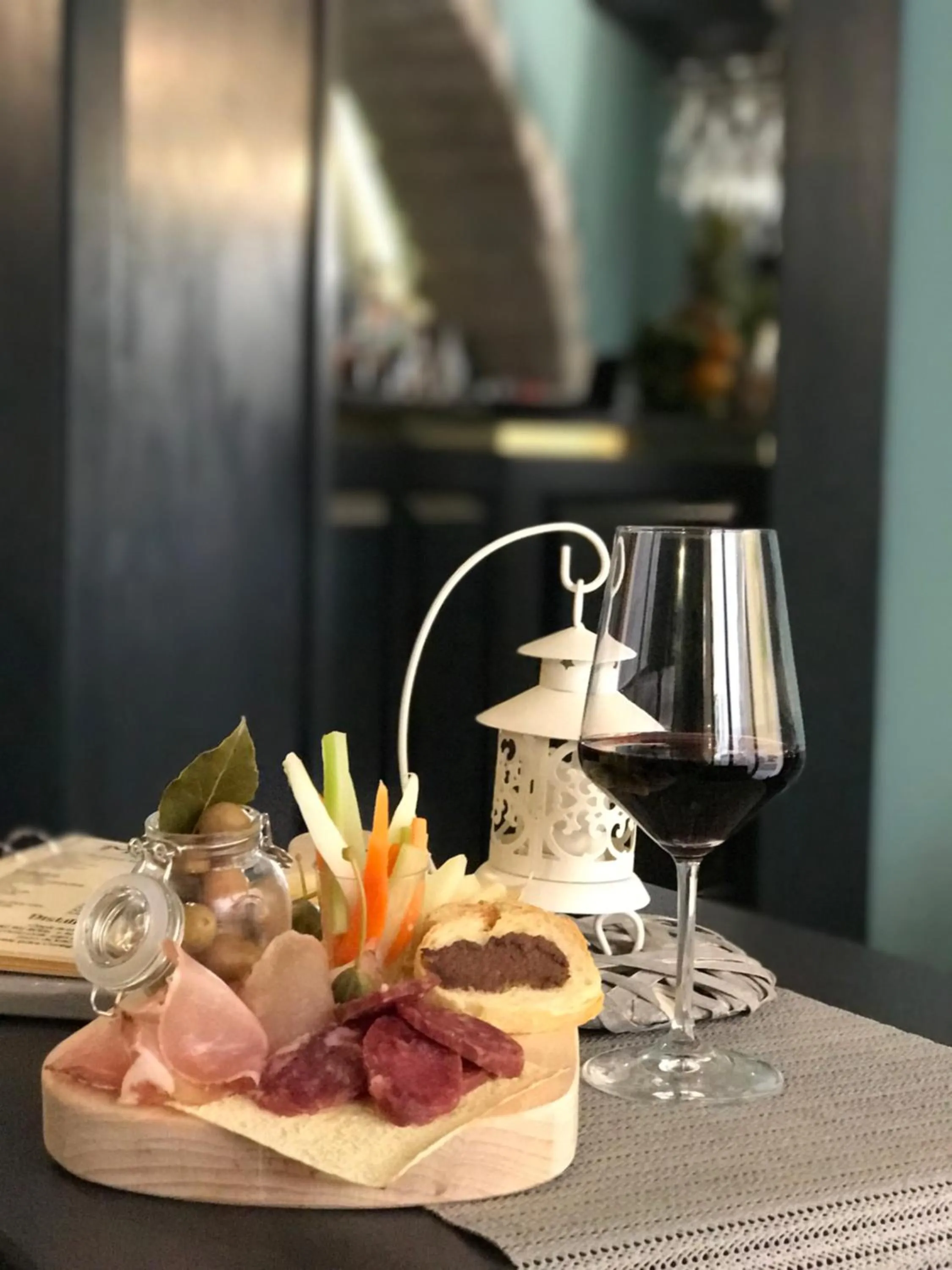 Restaurant/places to eat in Hotel Centrale