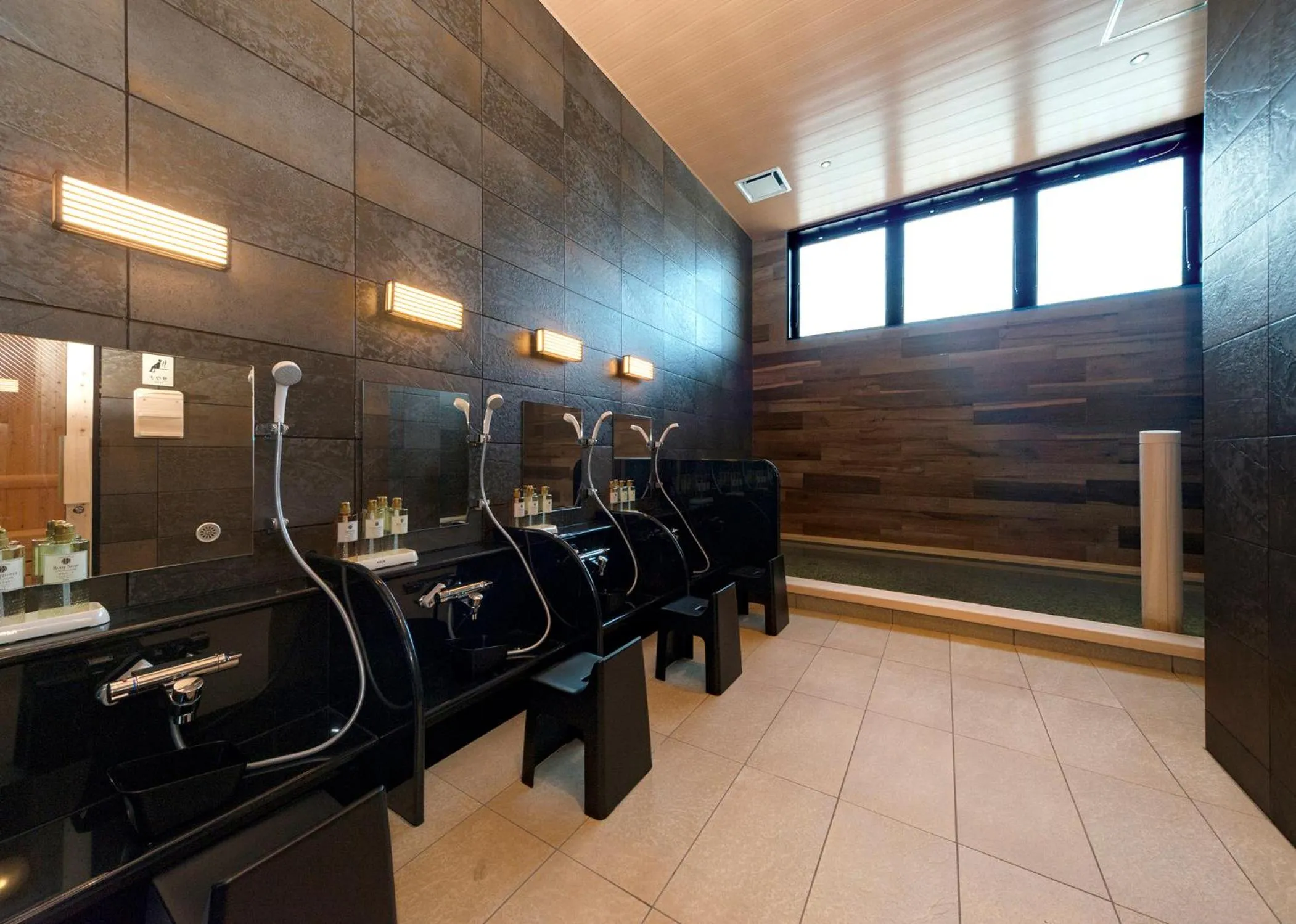 Area and facilities in Queens Hotel Chitose