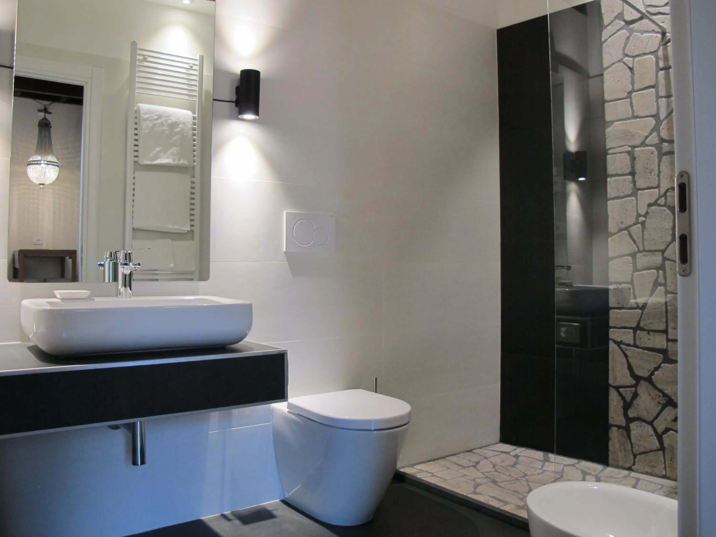 Bathroom in Studio 27