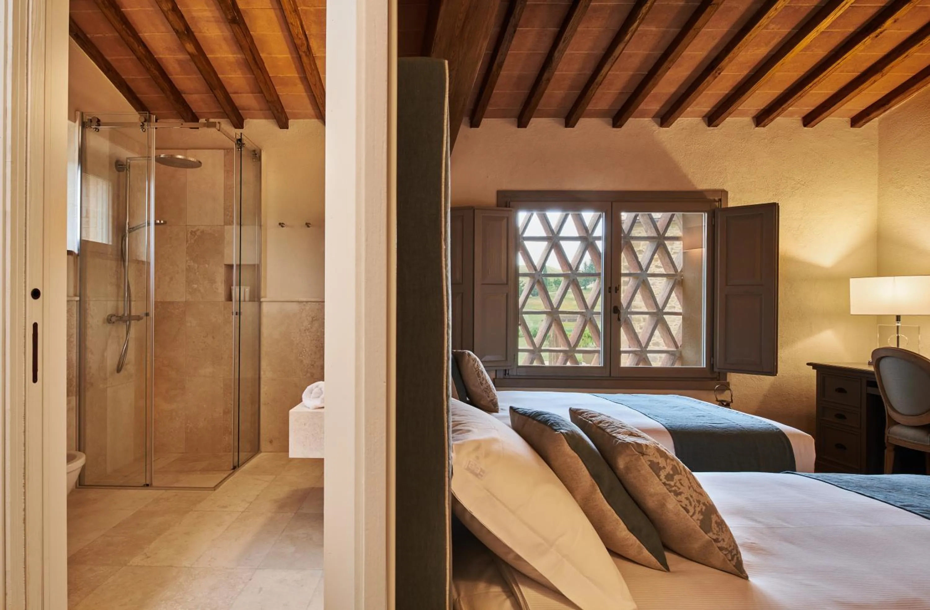 Property building, Bed in Castelfalfi