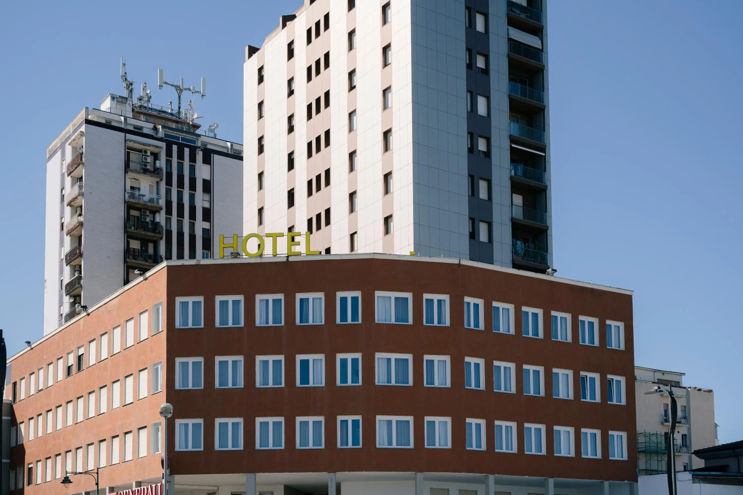 Property building in Hotel De Plam