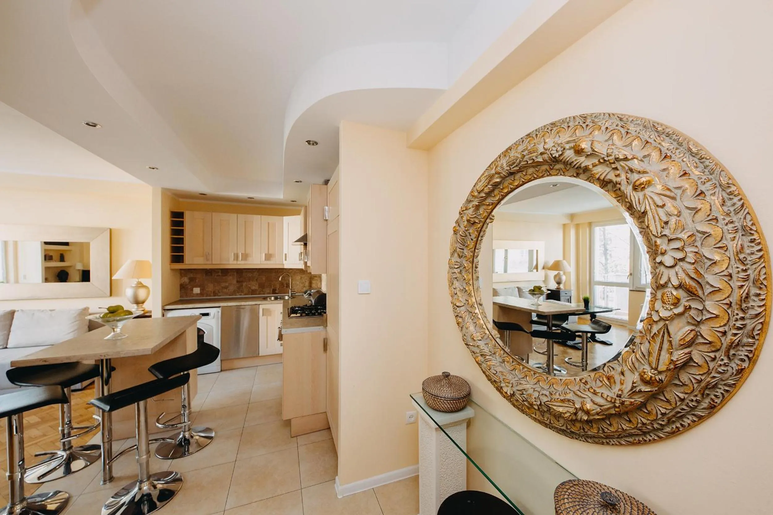 Decorative detail in ShortStayPoland Warecka (B2)