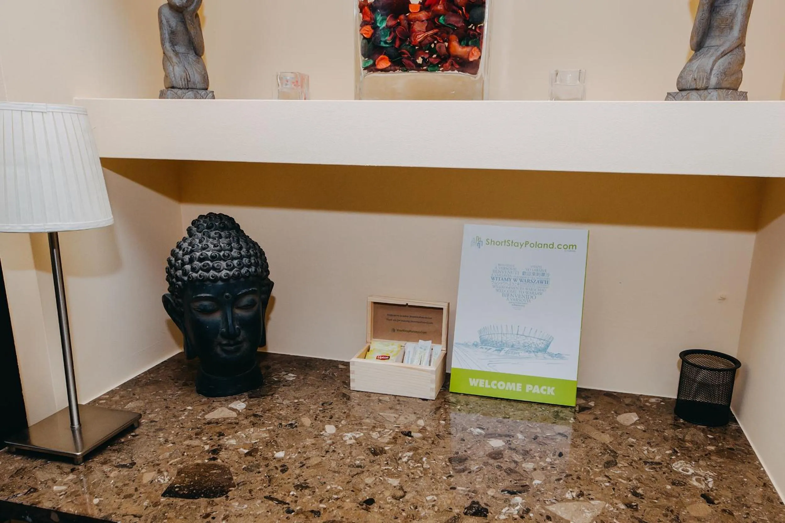 Decorative detail in ShortStayPoland Warecka (B2)