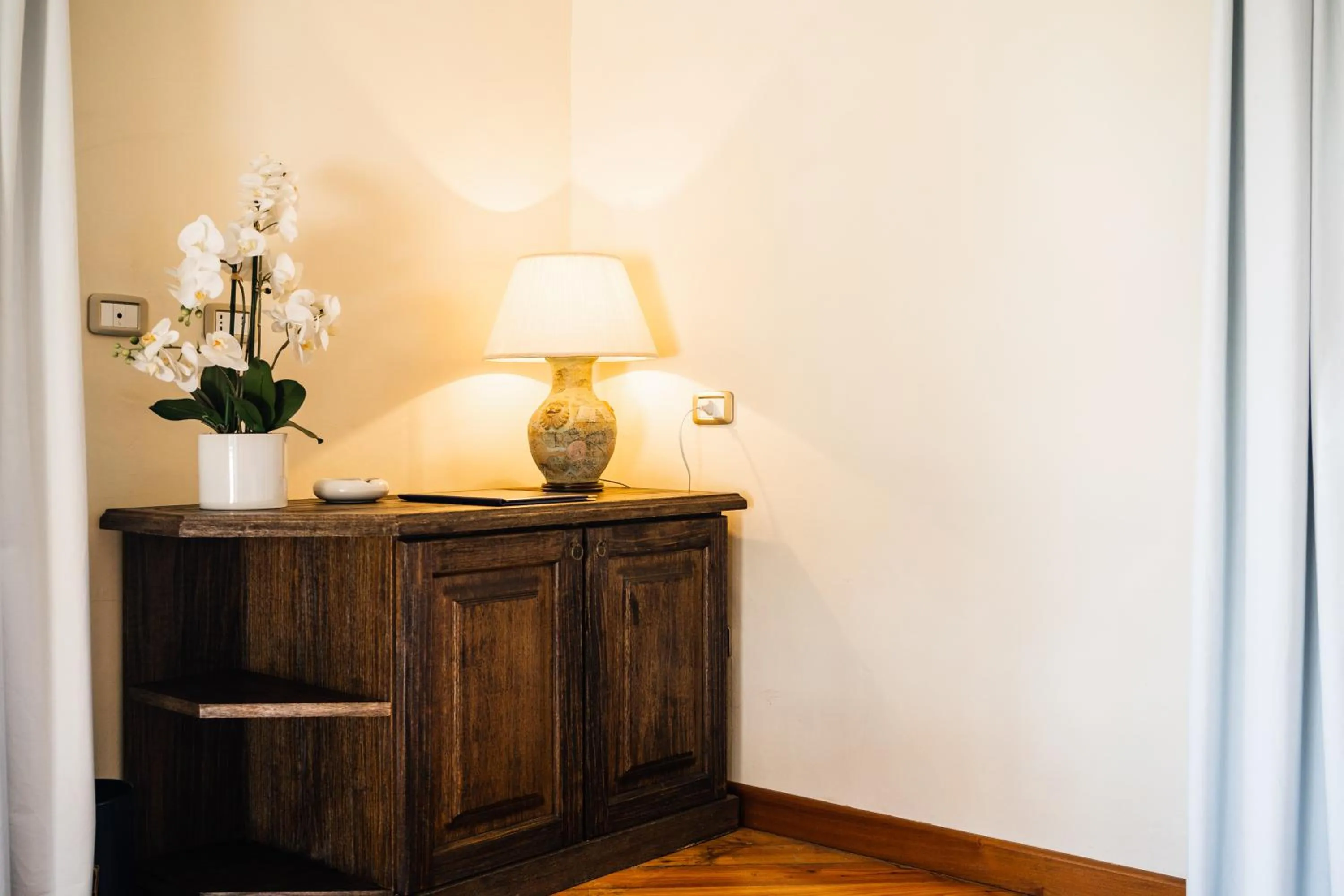 Decorative detail in LH Hotel Pozzo Sacro