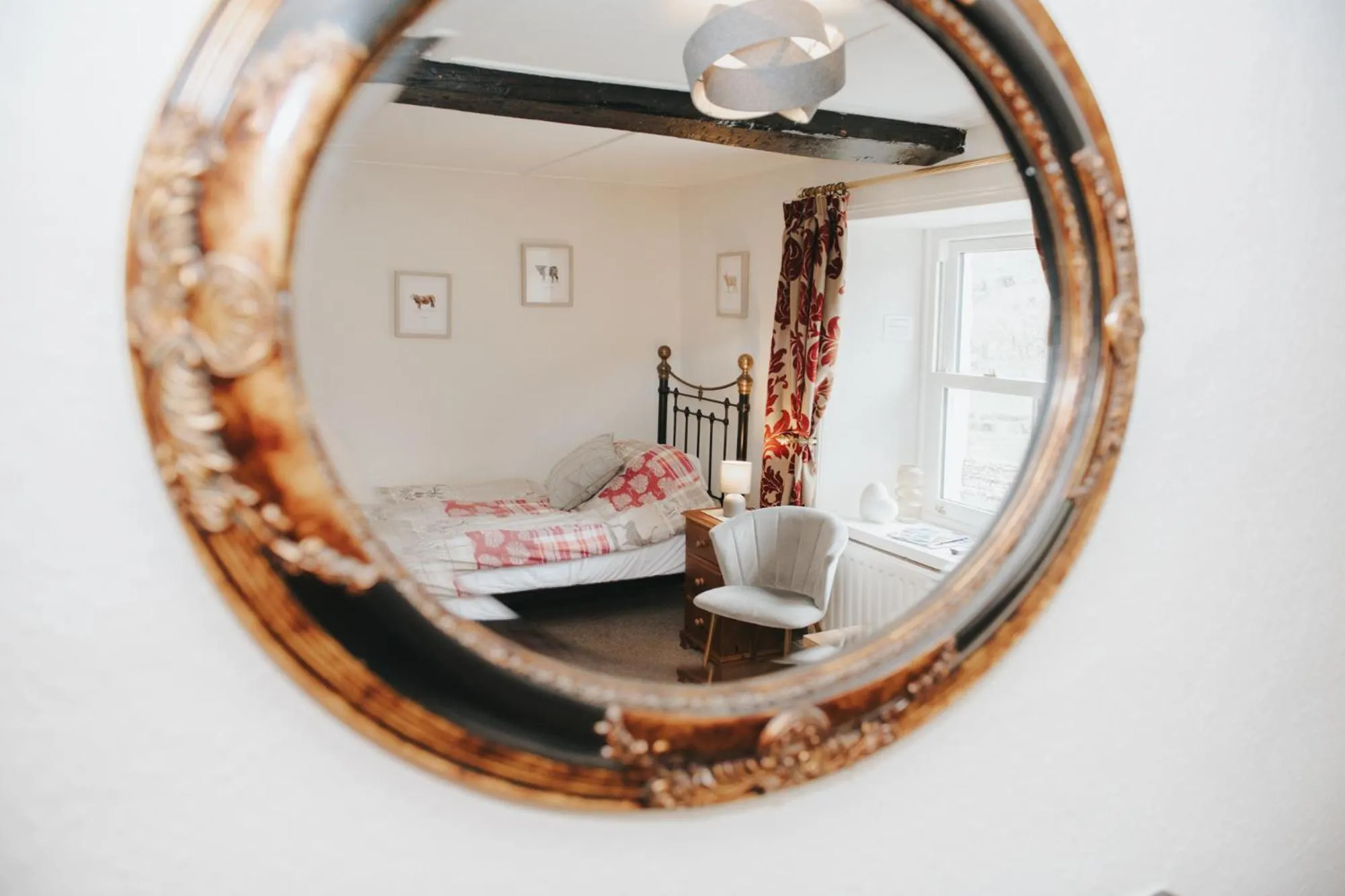 Bed in The Street Head Inn