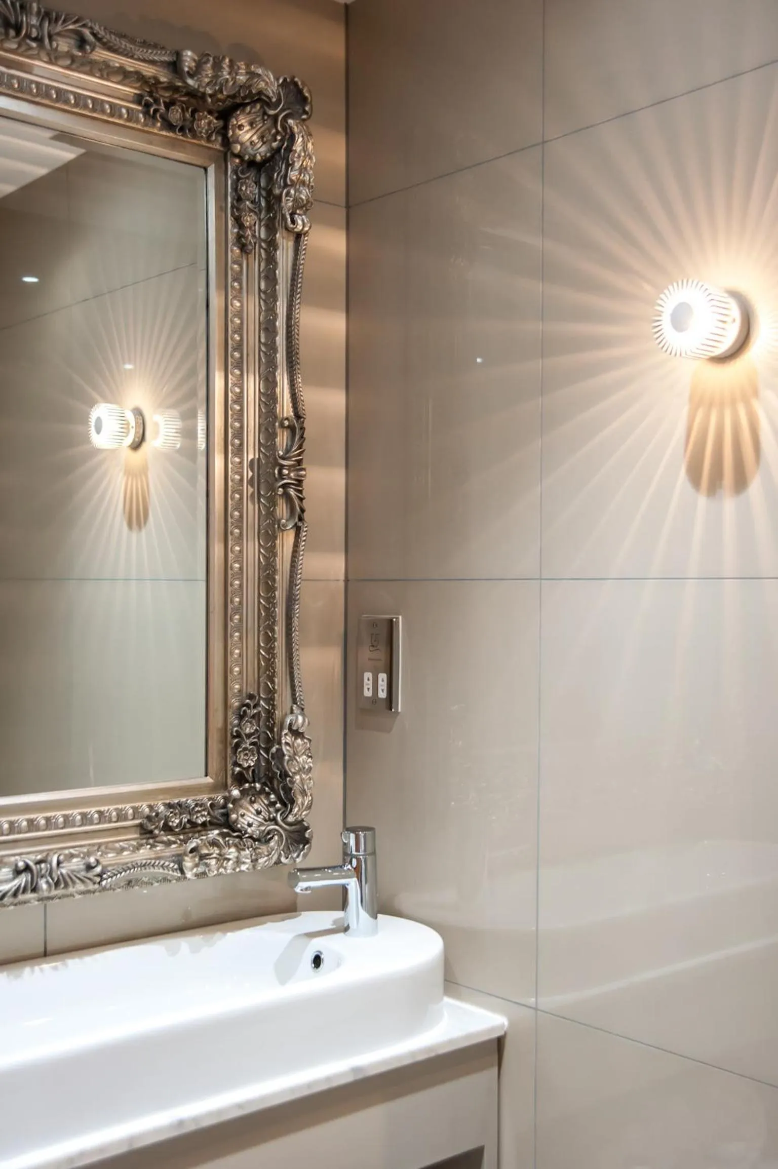 Bathroom in Rooms at number one