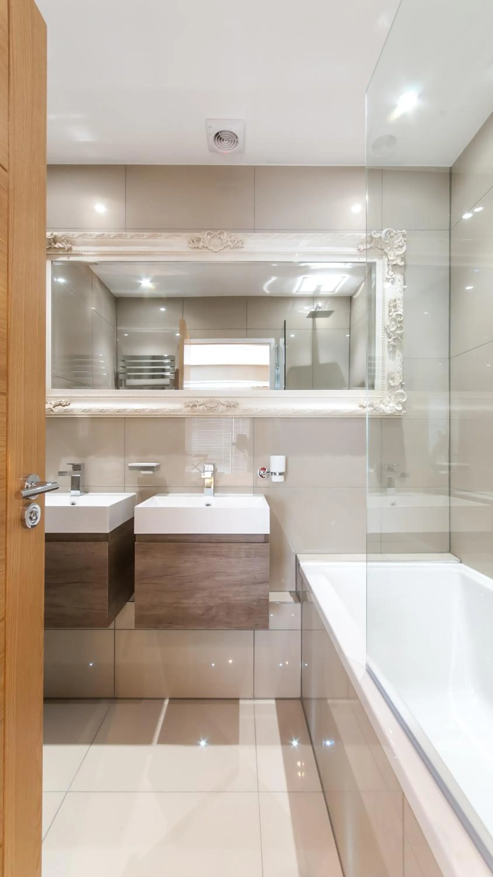 Bathroom in Rooms at number one