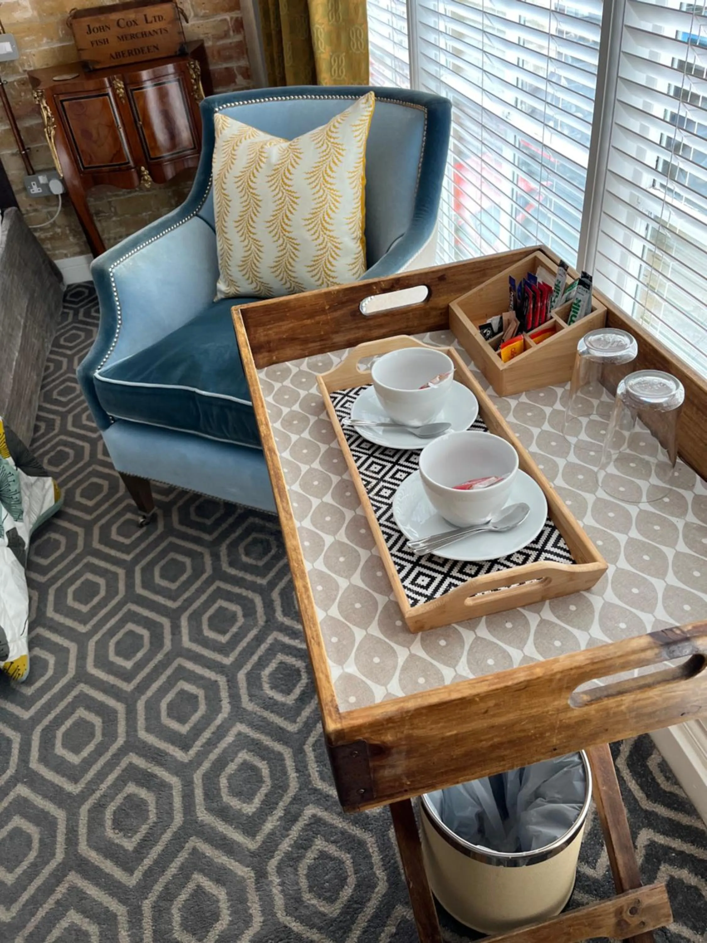 Coffee/tea facilities in Rooms at number one