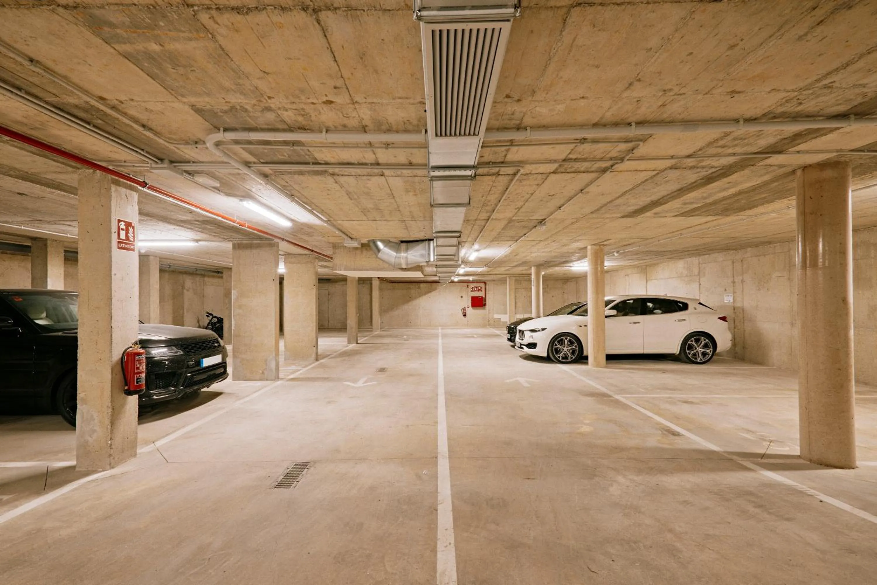 Parking in Hotel Simbad Ibiza