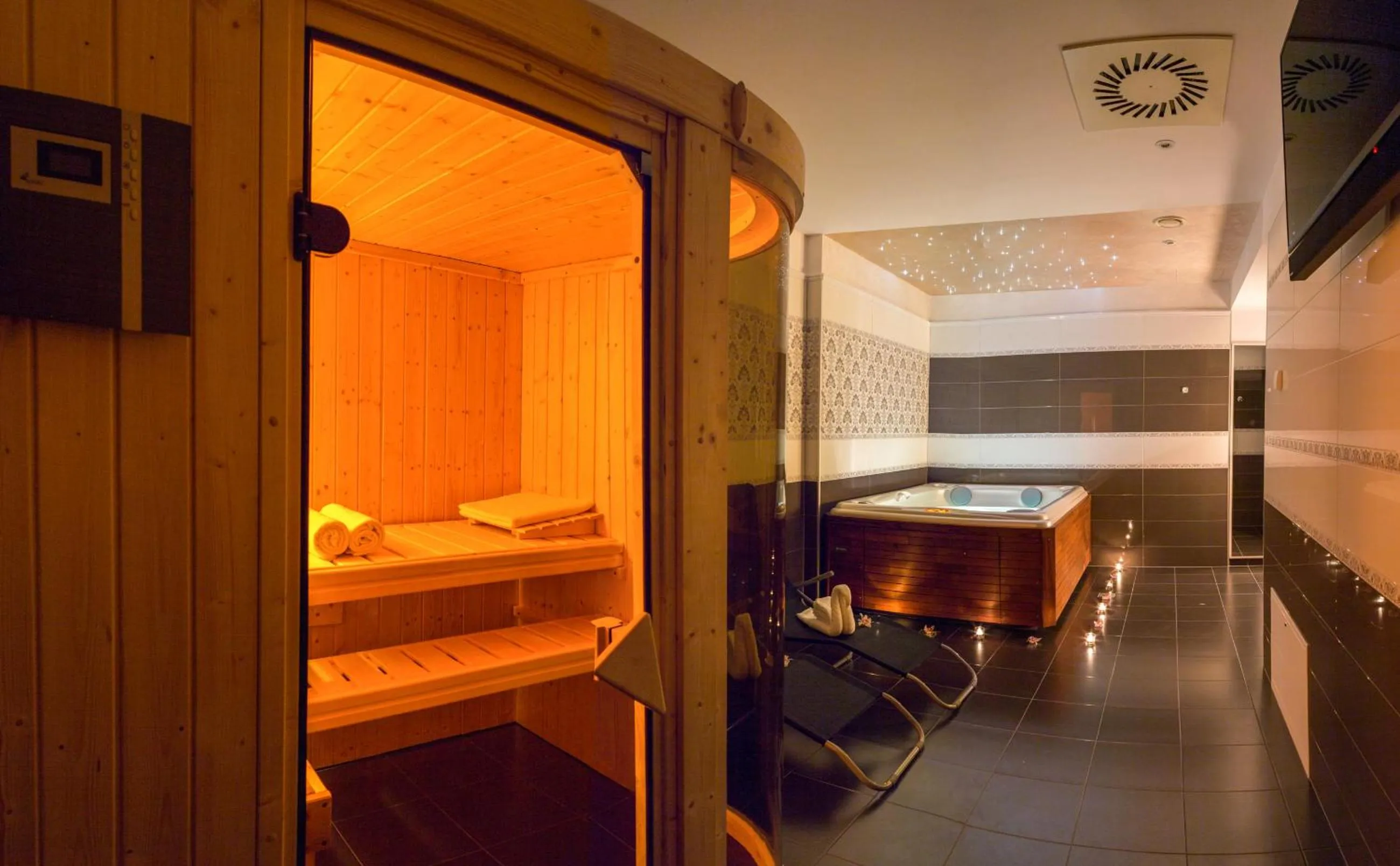 Hot Tub in Penzion Longus