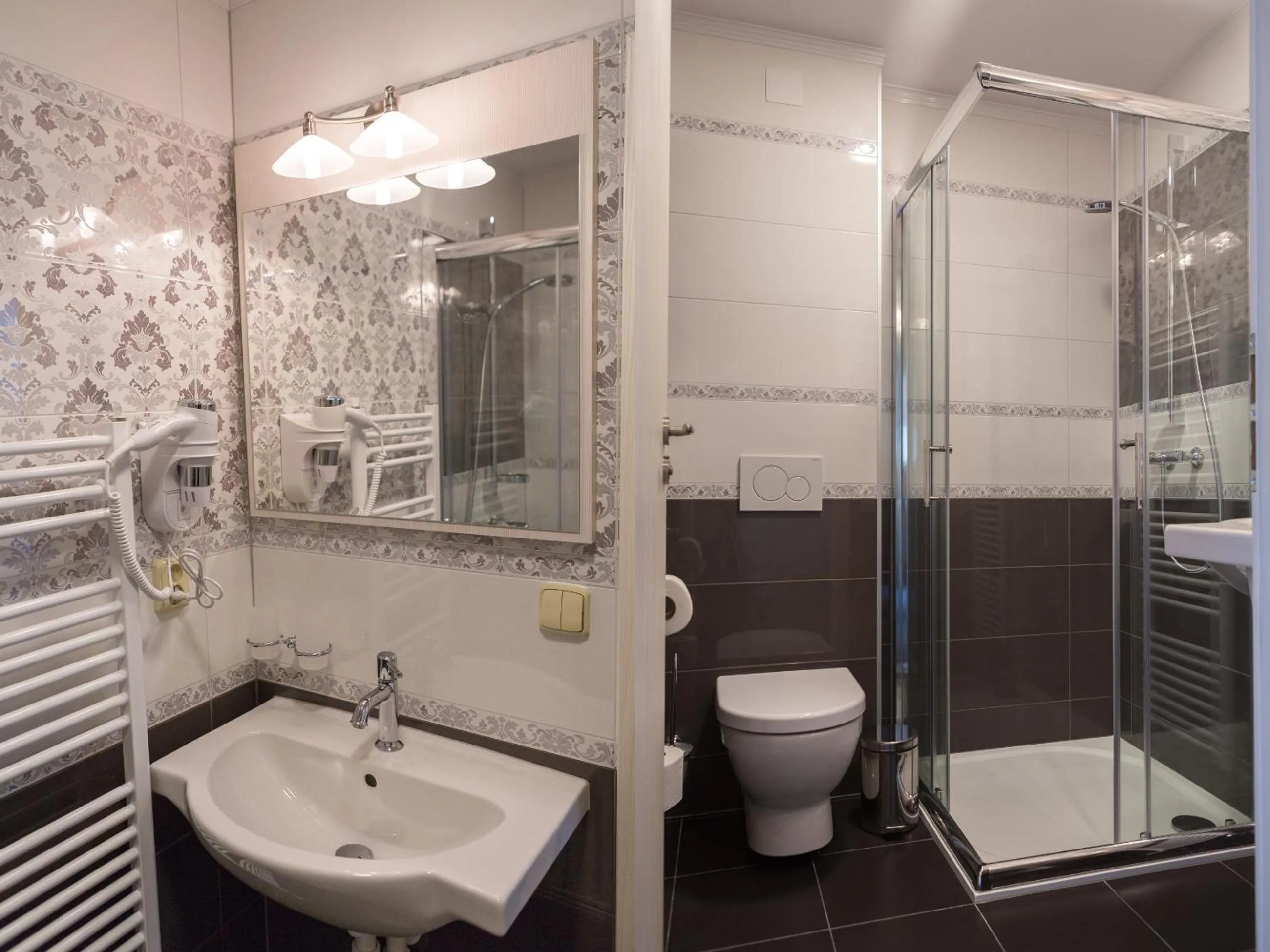 Bathroom in Penzion Longus