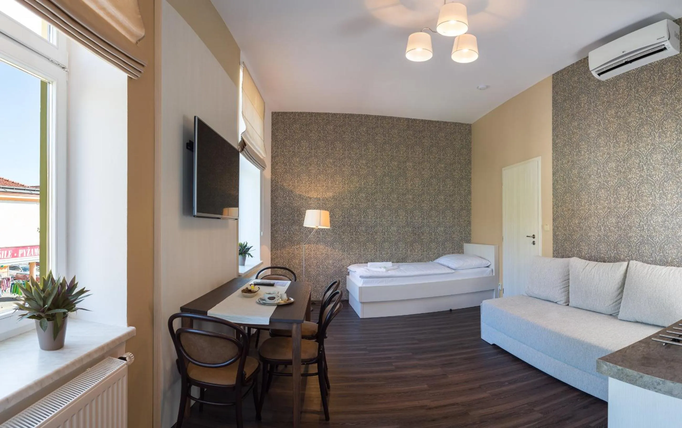 Photo of the whole room, Bed in Penzion Longus