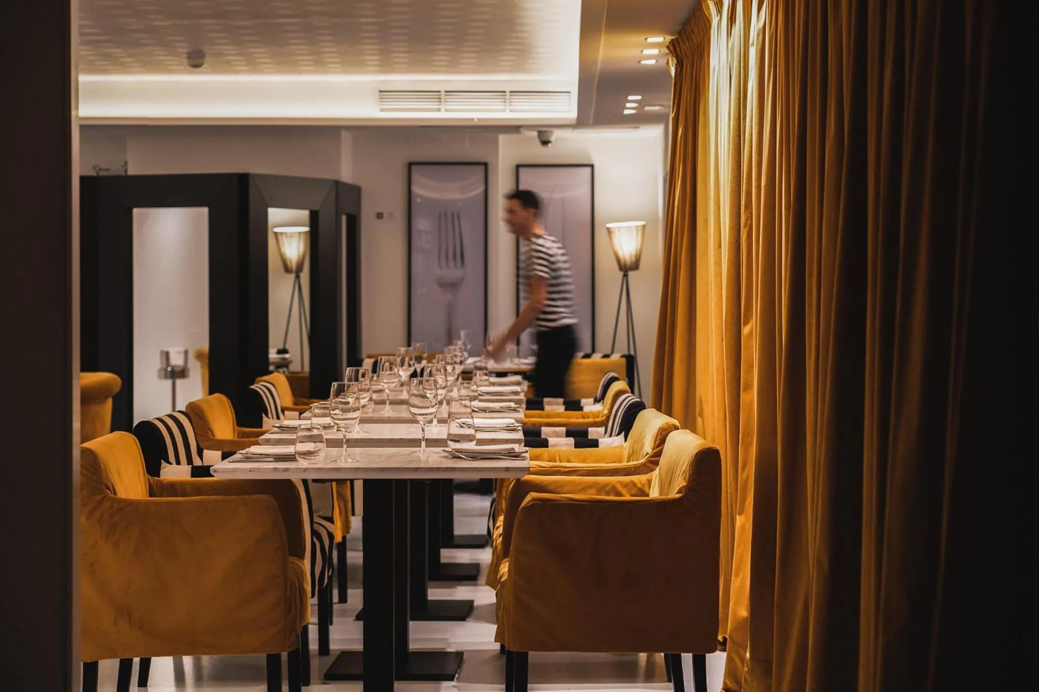 Restaurant/places to eat in Purohotel Palma