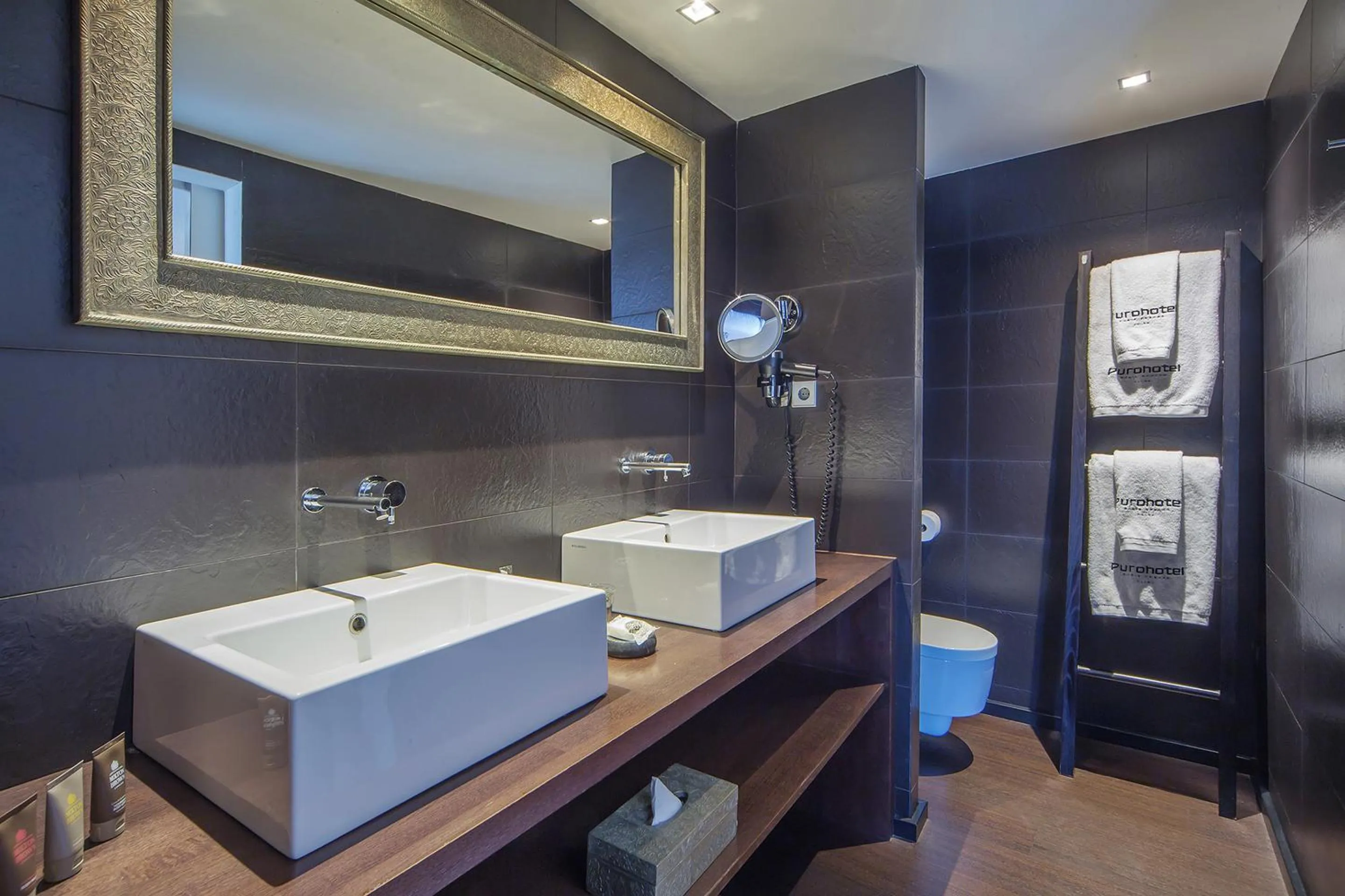 Bathroom in Purohotel Palma