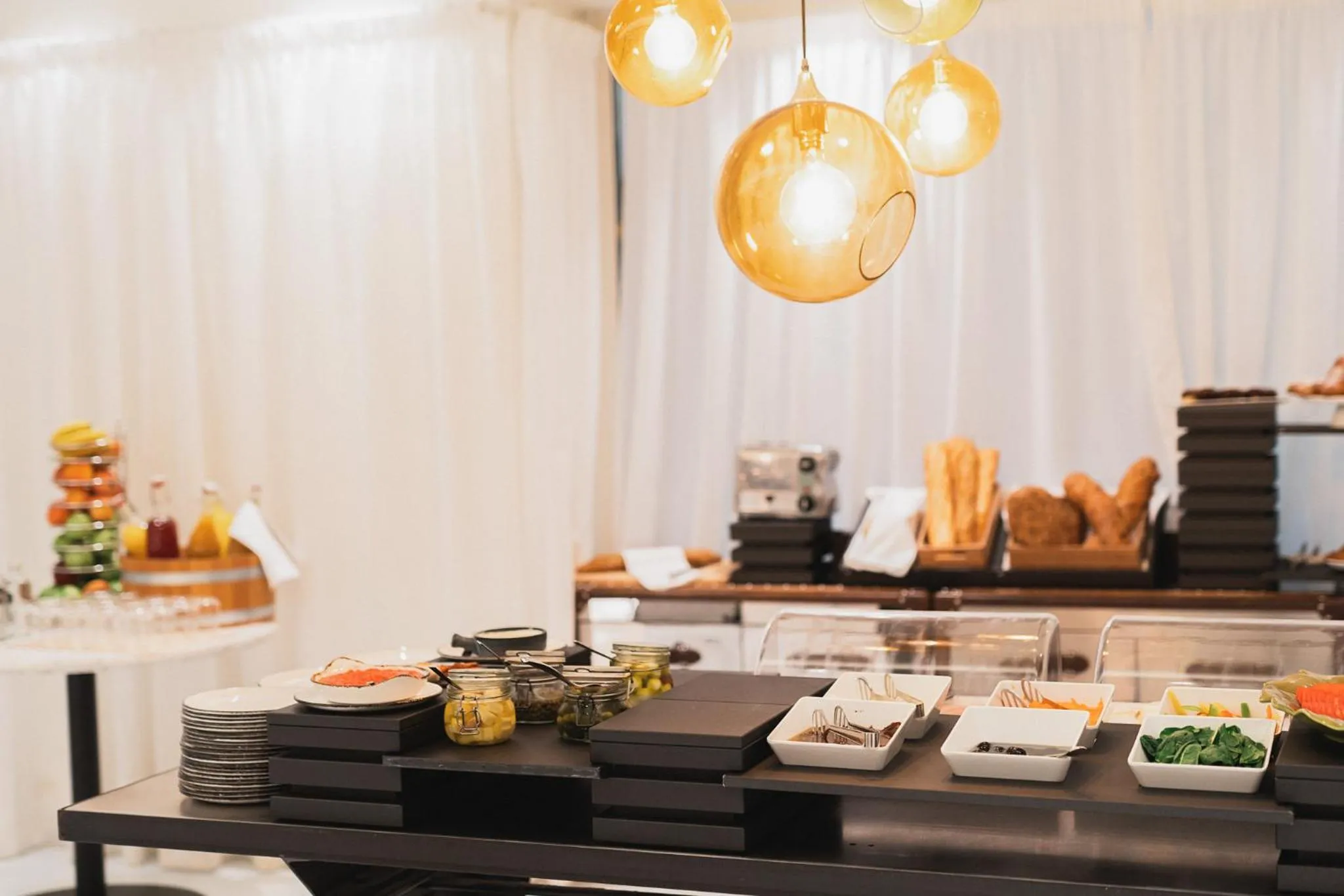 Restaurant/places to eat in Purohotel Palma