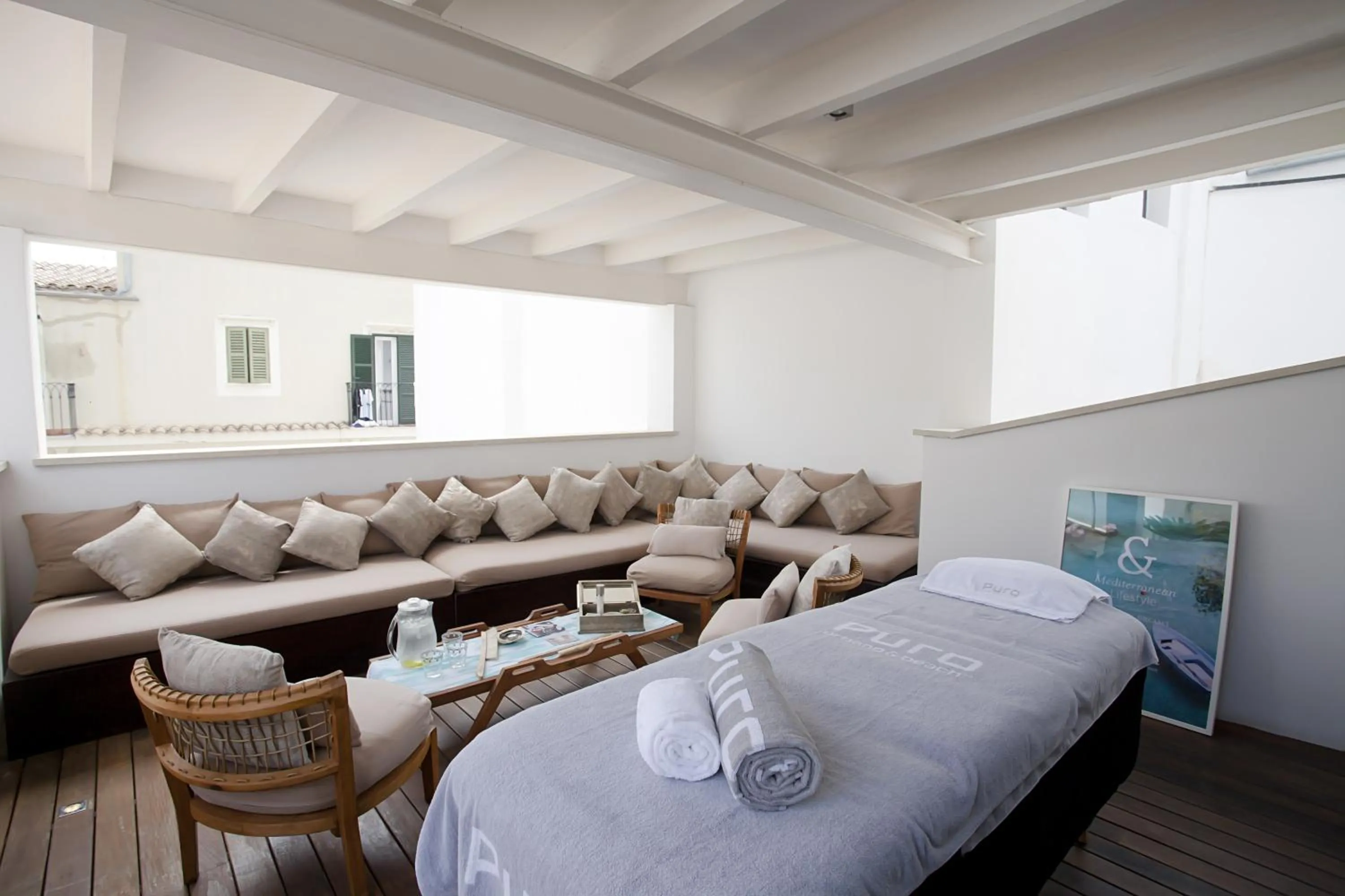Balcony/Terrace, Bed in Purohotel Palma