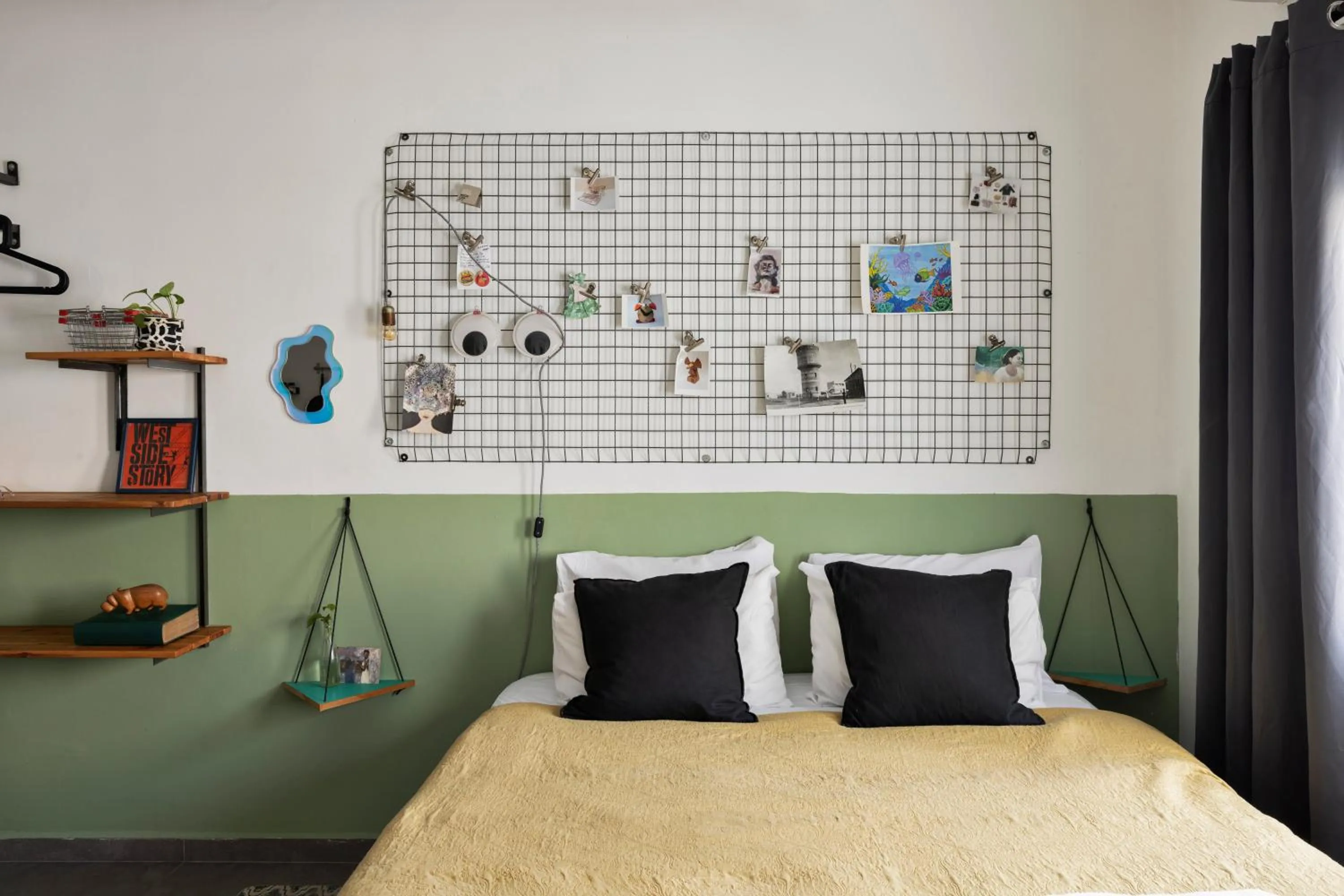 Bedroom, Bed in Rena's House