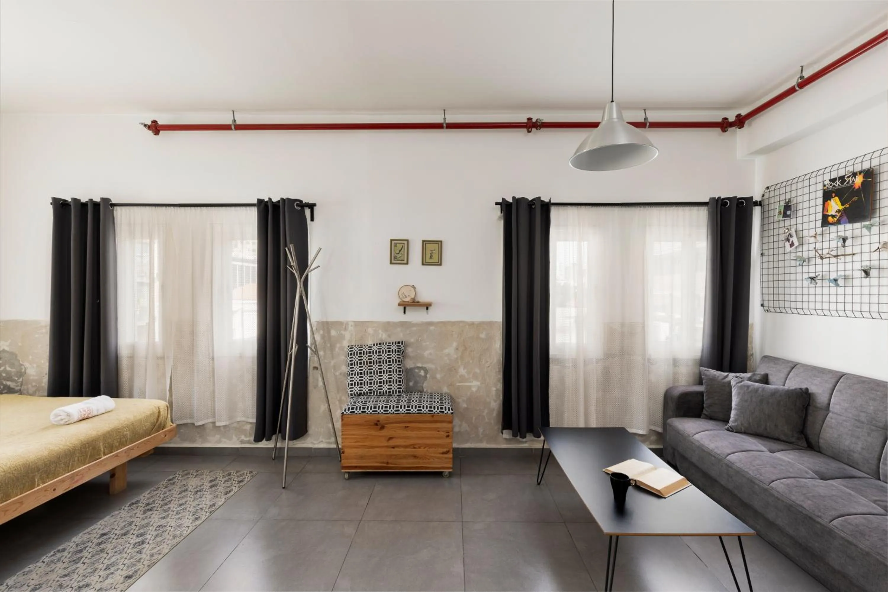 Living room, Bed in Rena's House