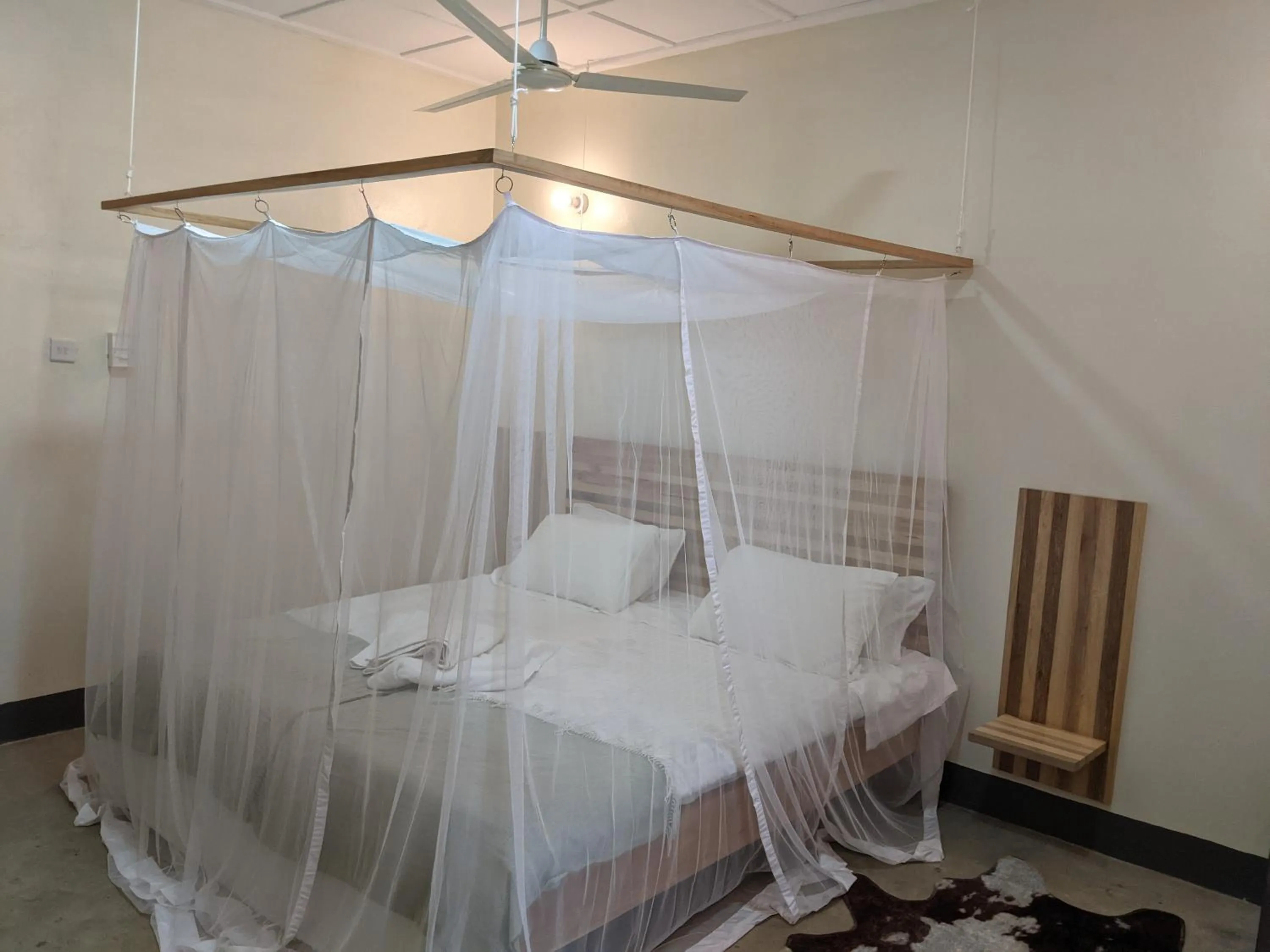 Bedroom, Bed in Dutchess Hotel and Restaurant