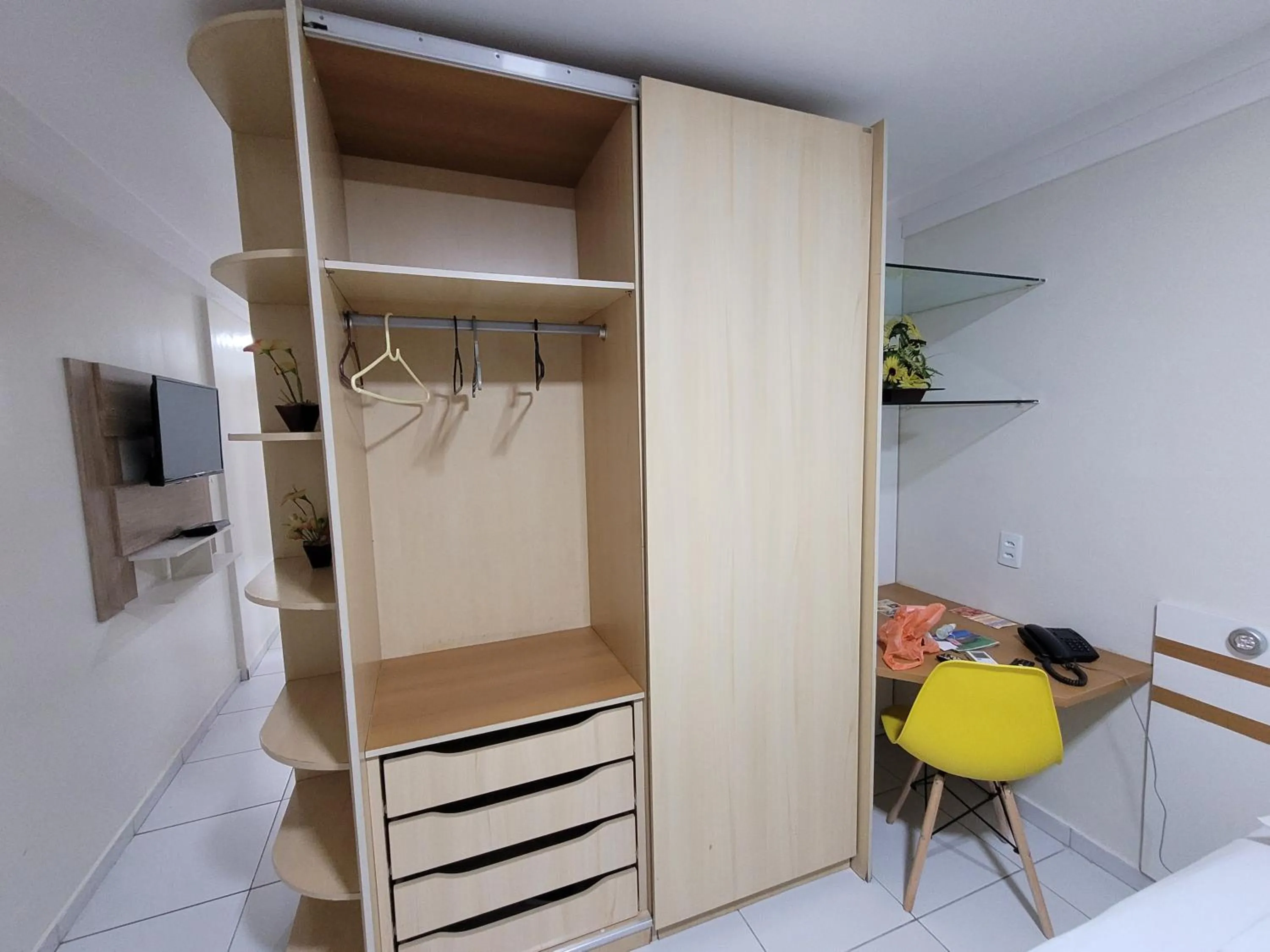 Photo of the whole room in Hotel Victory Business Flat Beira Mar Tambaú