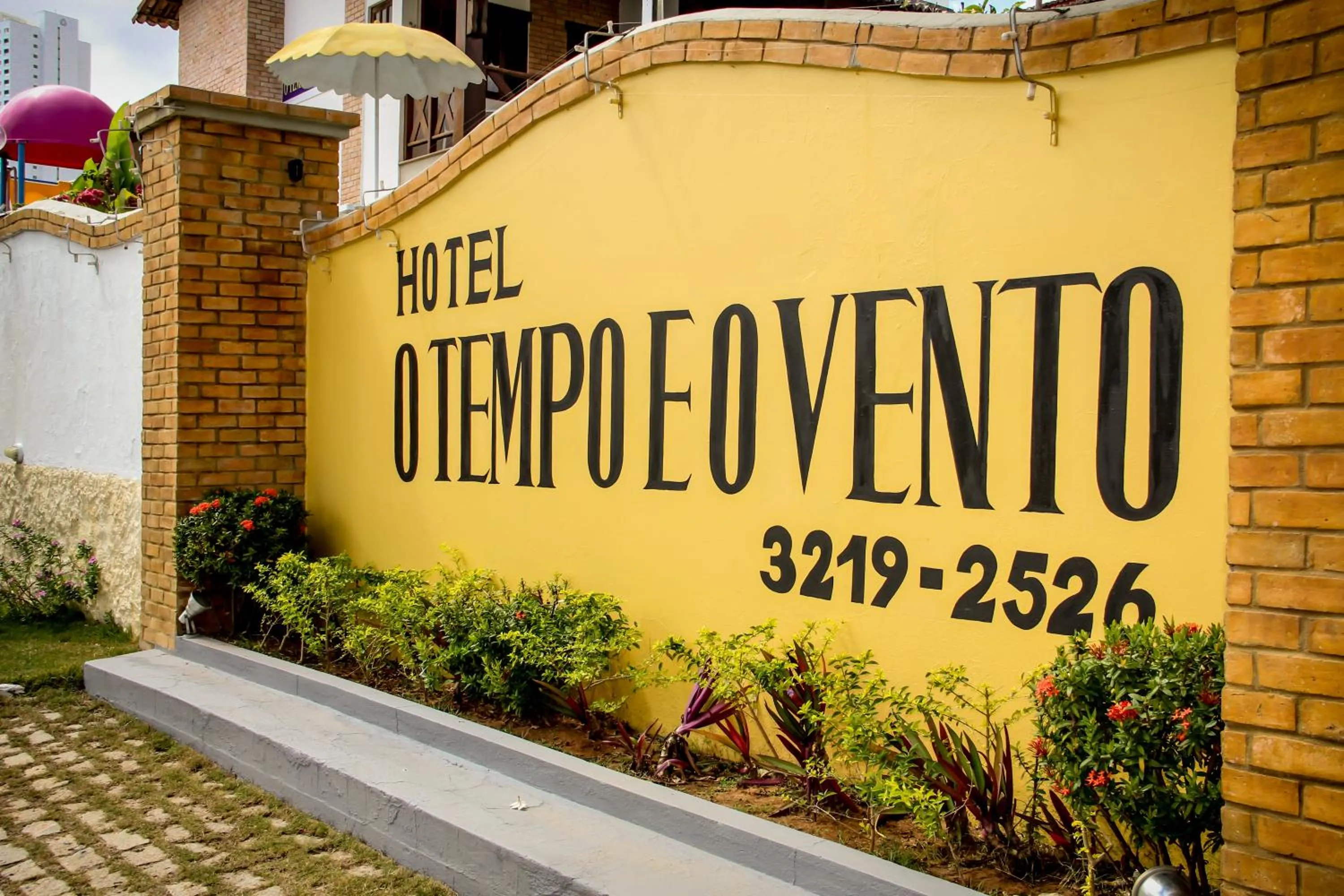Property building in O Tempo e o Vento