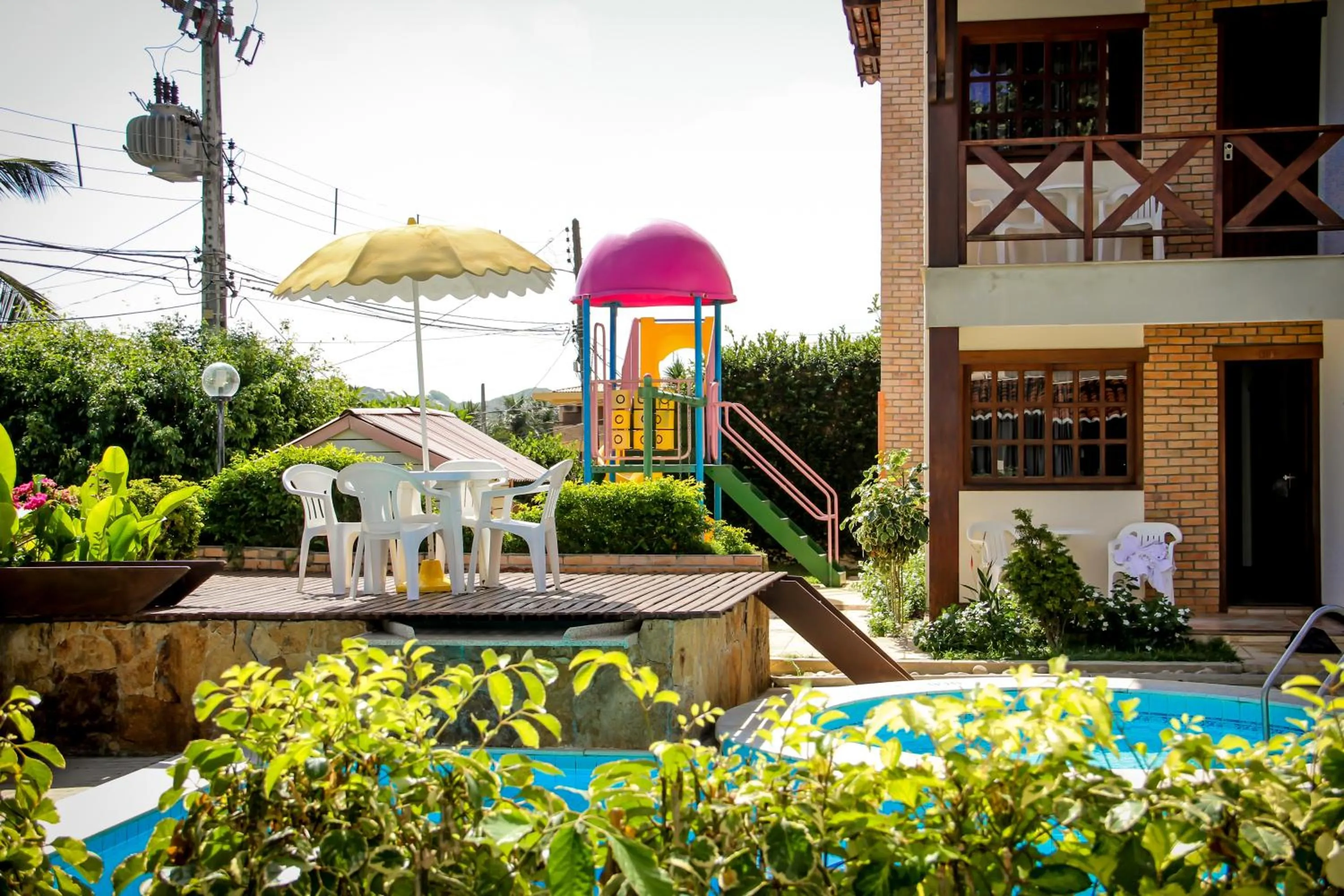 Children play ground in O Tempo e o Vento