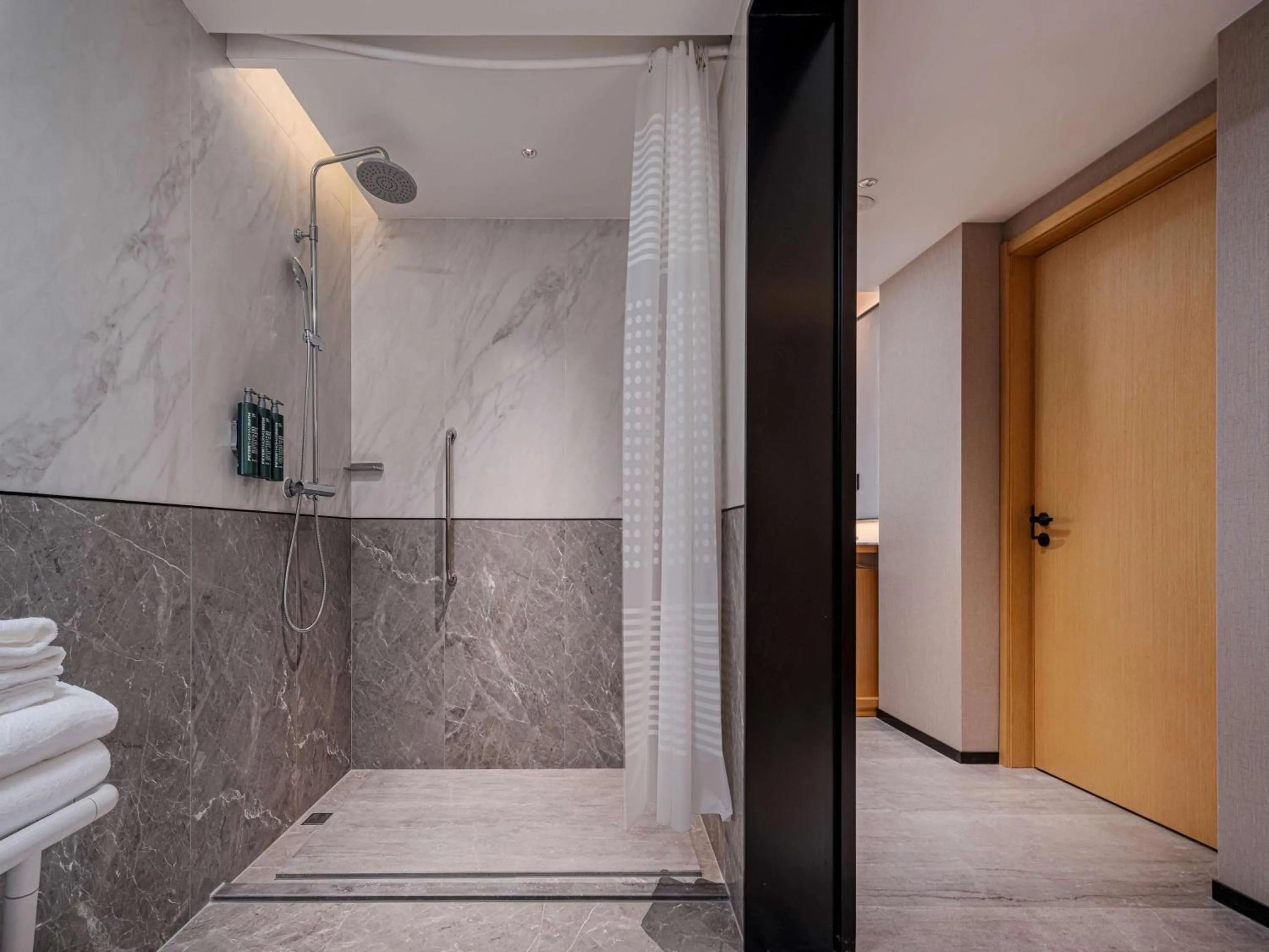 Bathroom in Hilton Garden Inn Beijing Temple Of Heaven East Gate Station