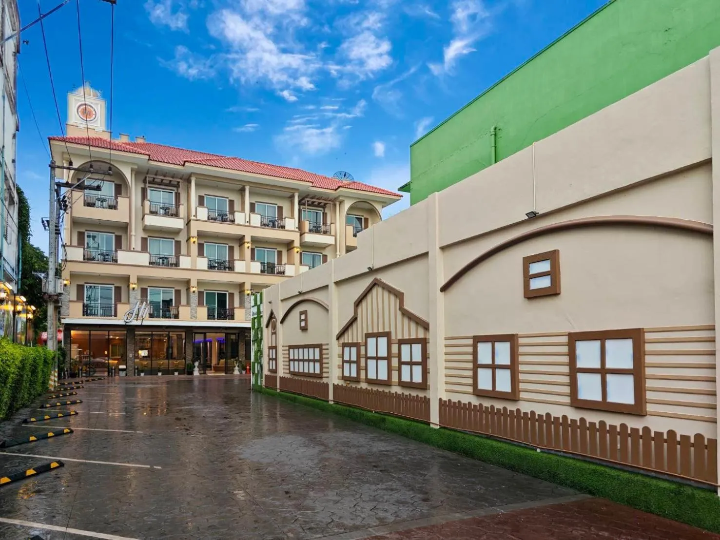 Property building in Hi Chiangrai Hotel