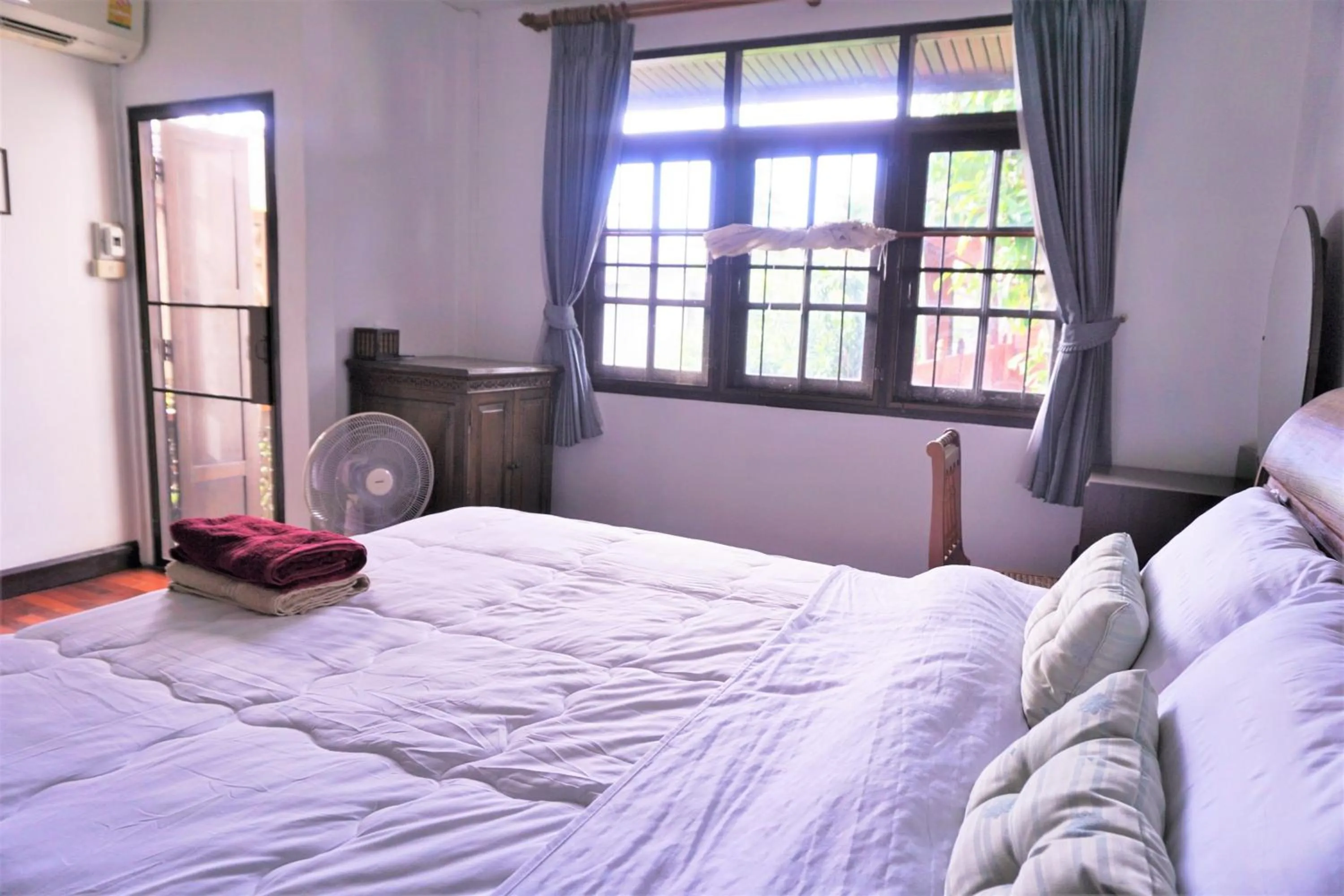 Bedroom, Bed in Tiptopthai House