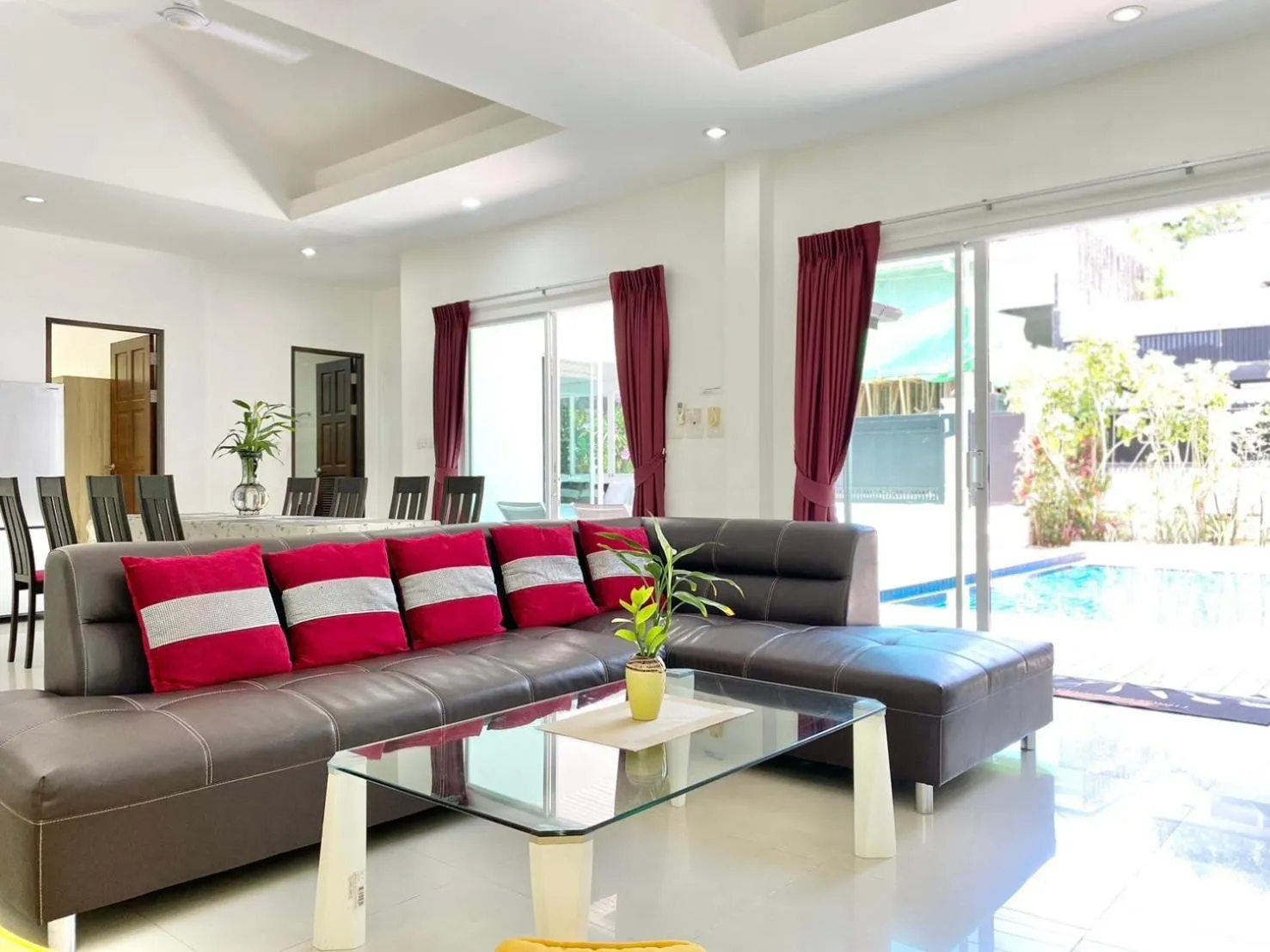 Living room in Chalong - 4 Bedroom Private Pool Villa - Phuket