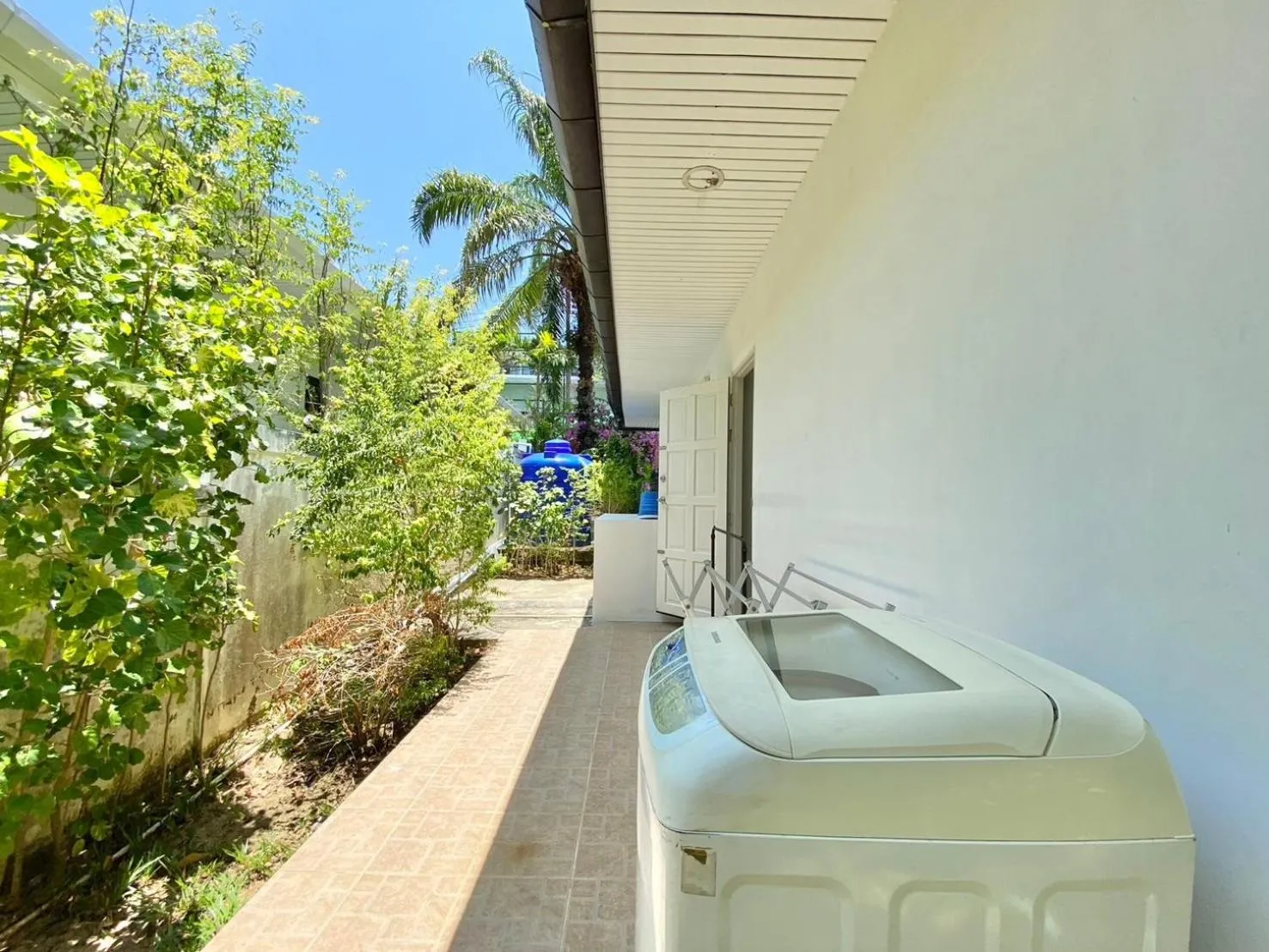washing machine in Chalong - 4 Bedroom Private Pool Villa - Phuket