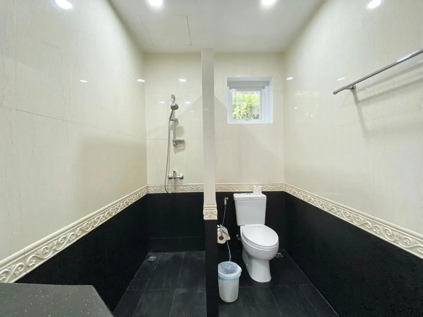 Shower in Chalong - 4 Bedroom Private Pool Villa - Phuket