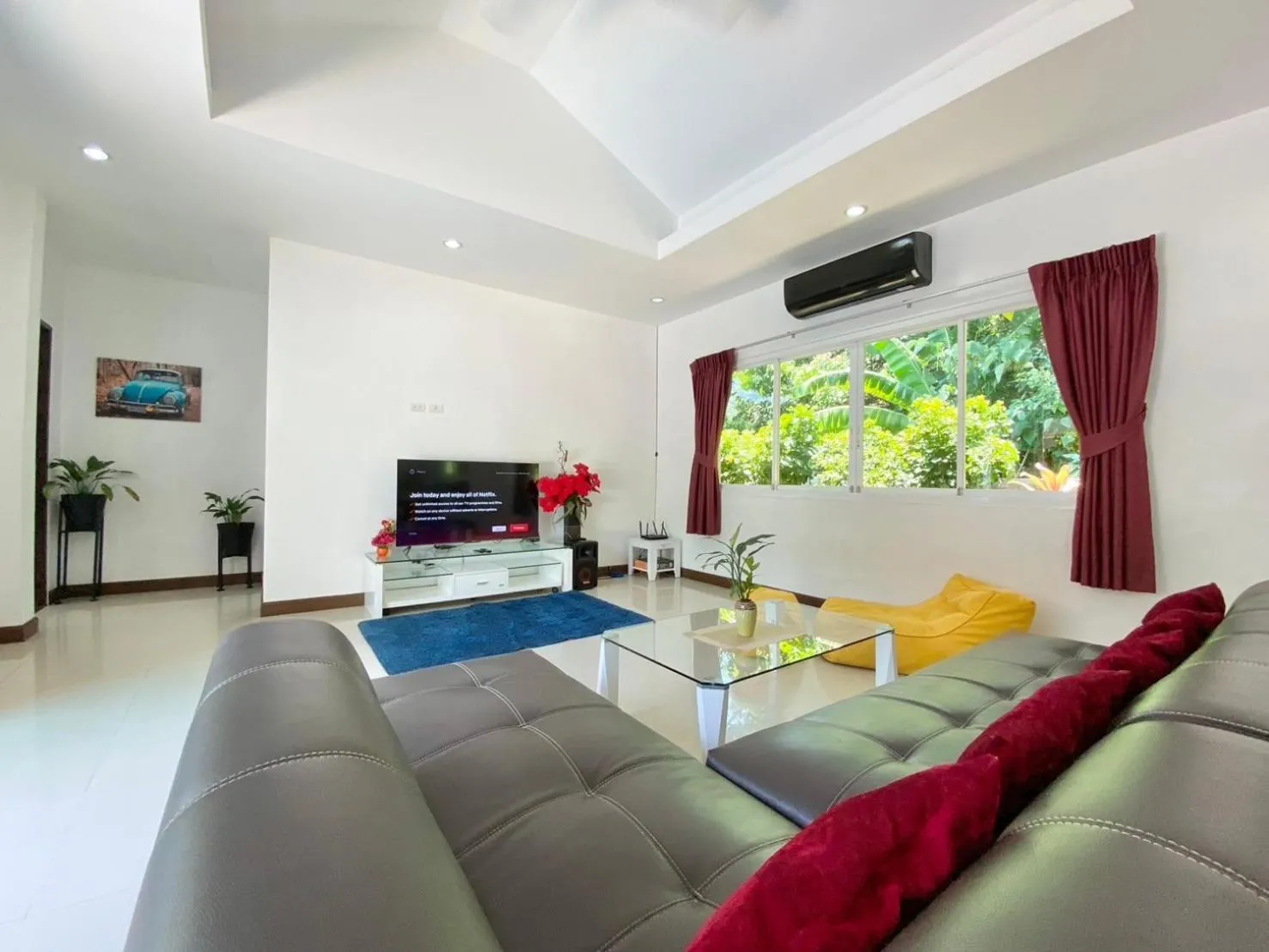Karaoke in Chalong - 4 Bedroom Private Pool Villa - Phuket
