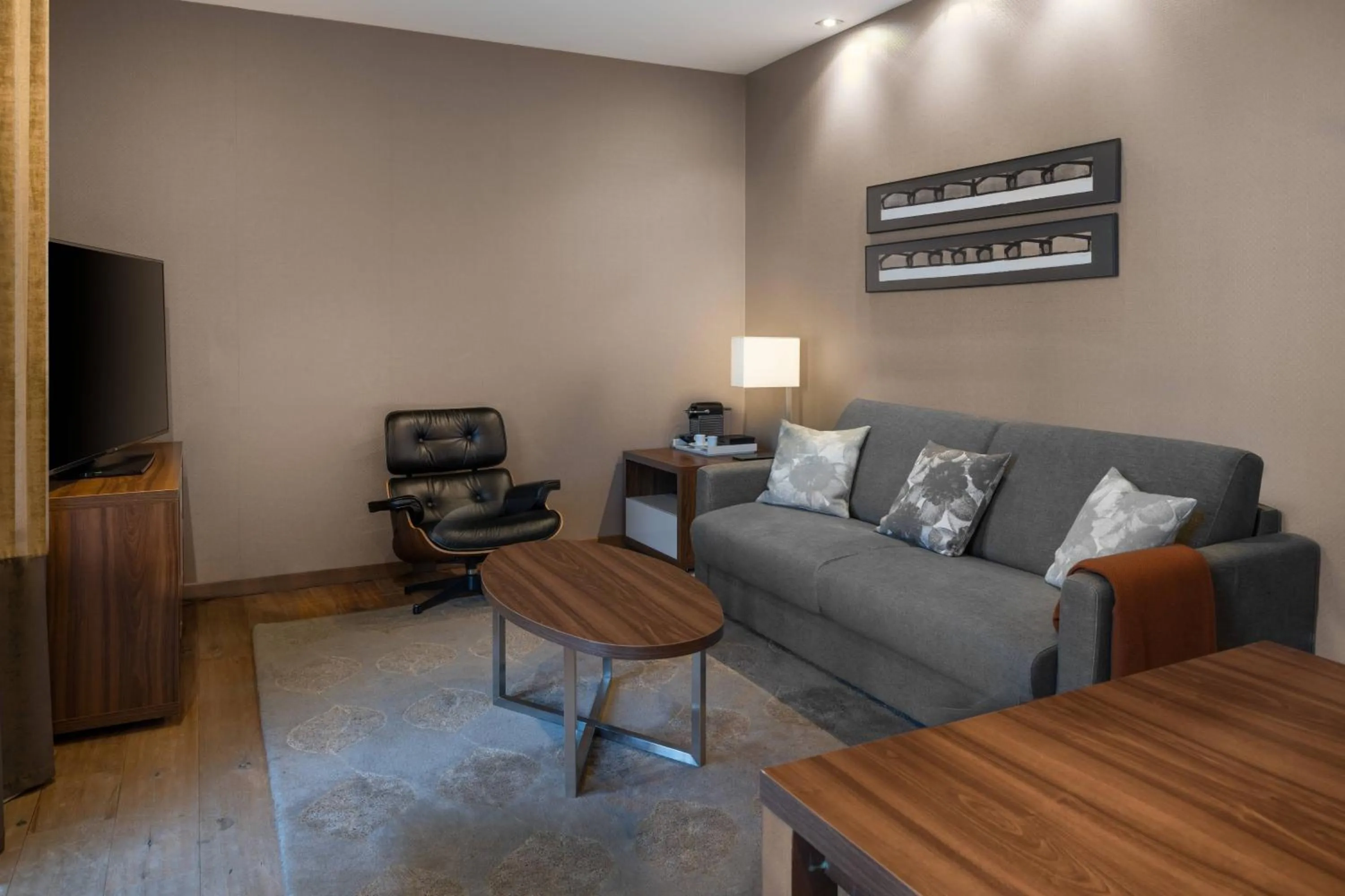 Living room in Hotel AC Baqueira Ski Resort, Autograph Collection