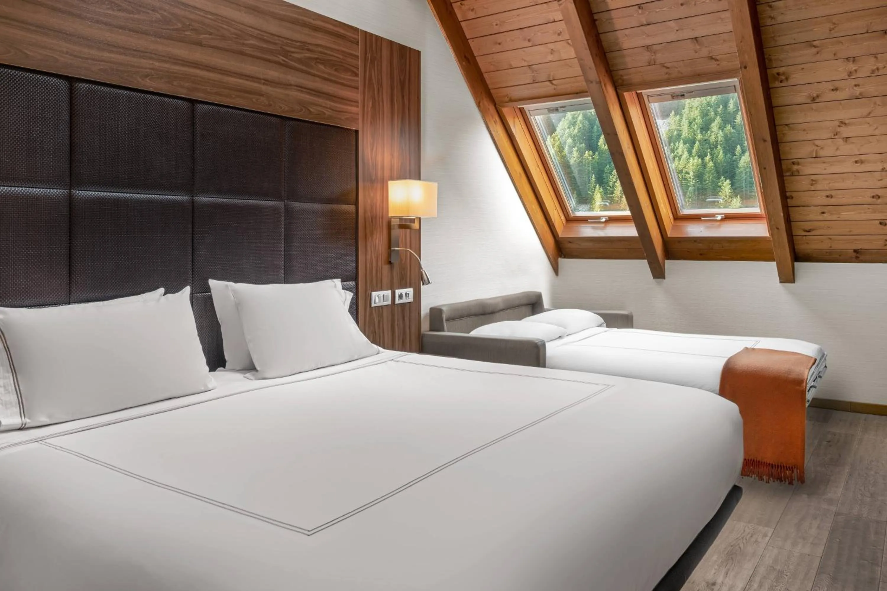 Photo of the whole room, Bed in Hotel AC Baqueira Ski Resort, Autograph Collection