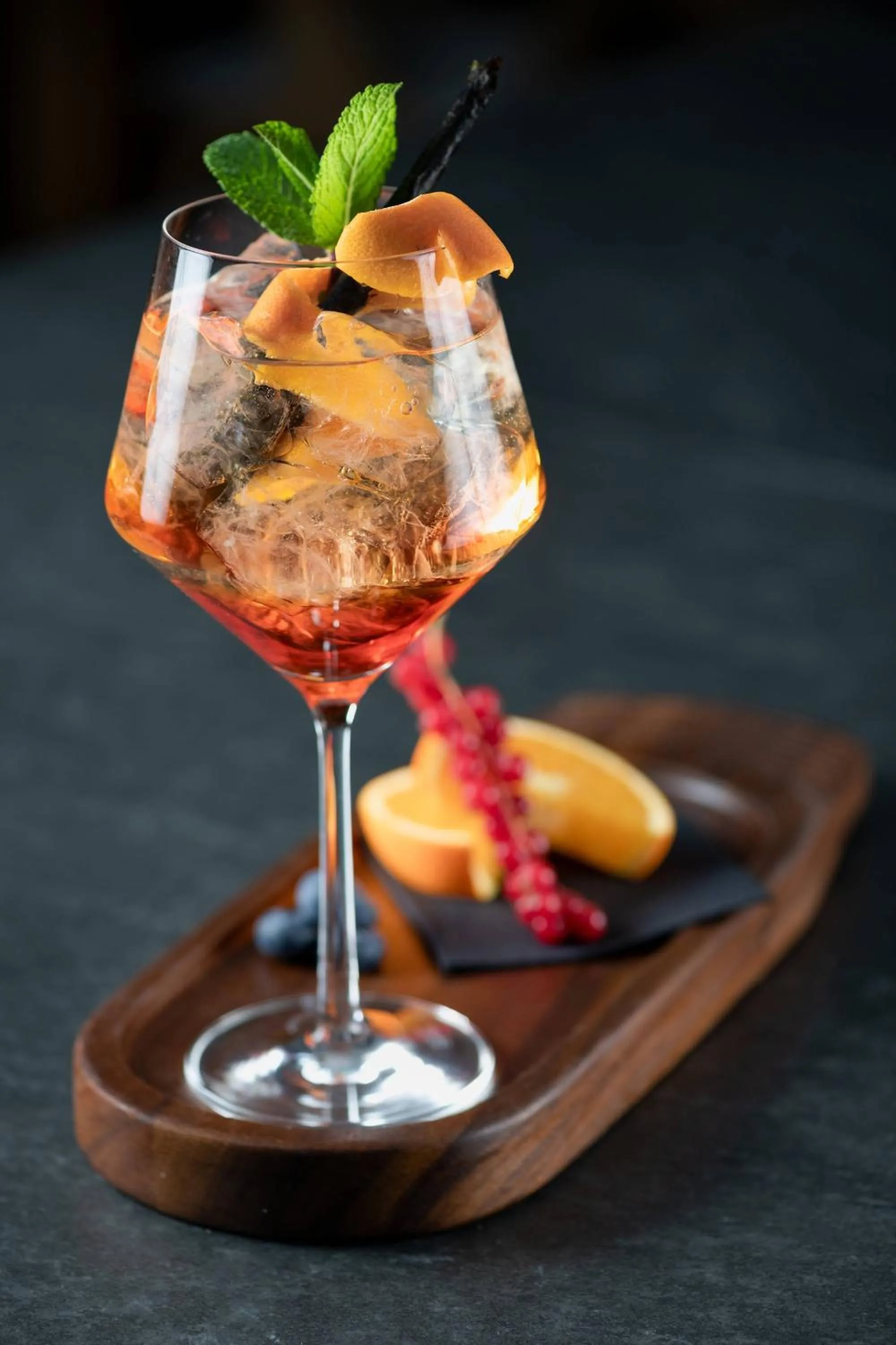 Lounge or bar in Hotel AC Baqueira Ski Resort, Autograph Collection