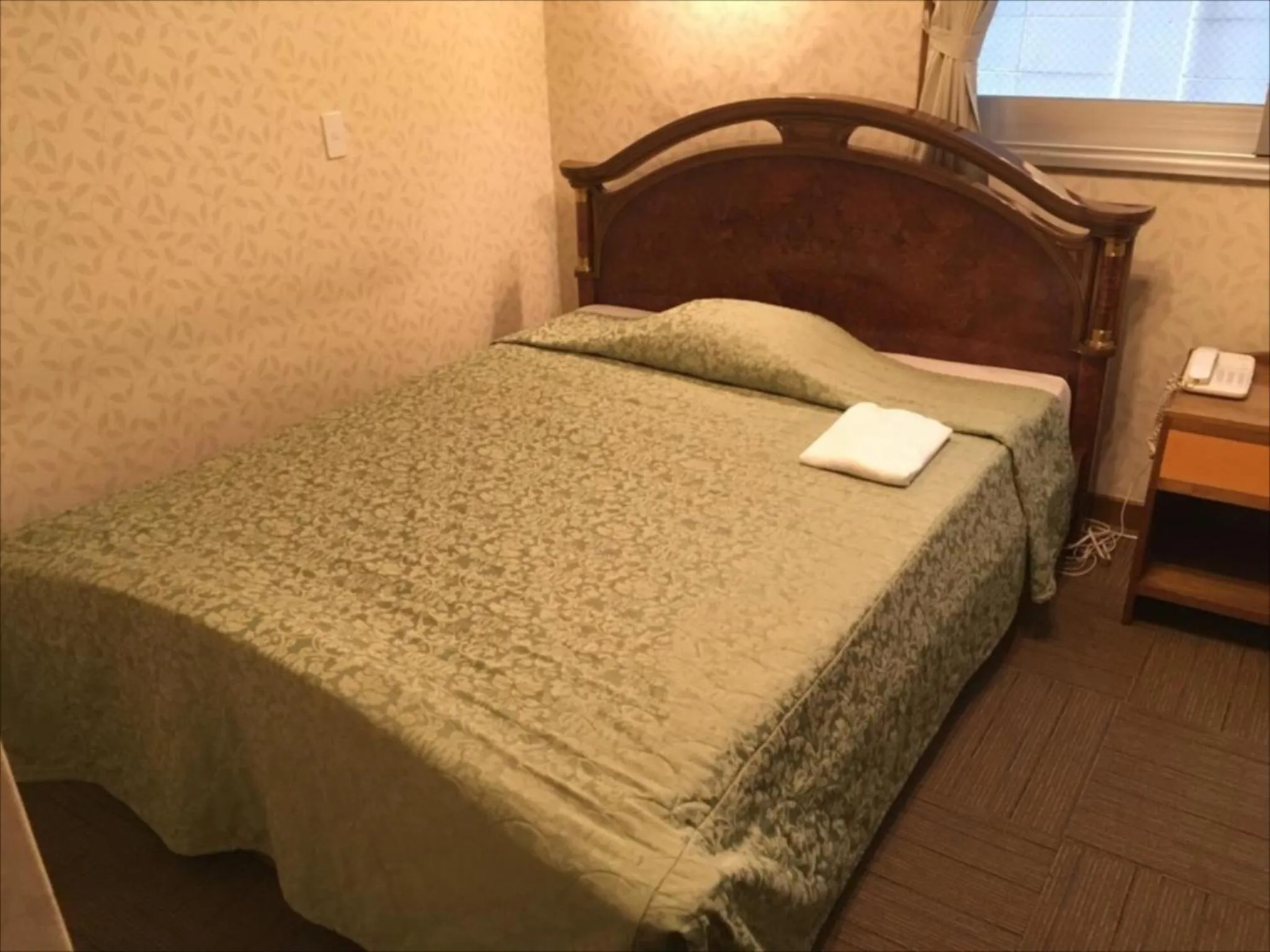 Bedroom, Bed in Sunrise Hotel Okinawa-どこか懐かしいレトロ宿軽朝食付