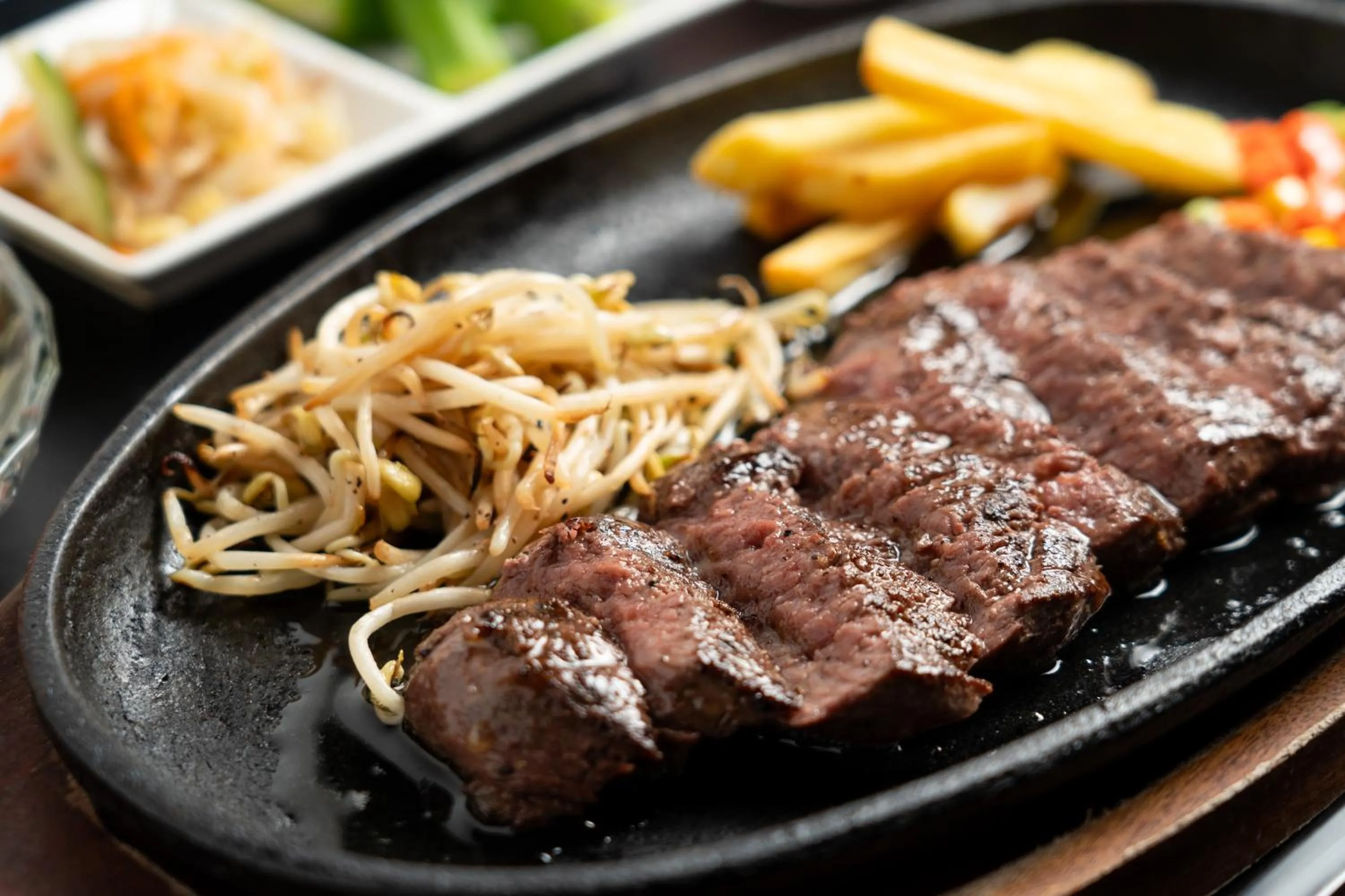 Food in Sunrise Hotel Okinawa-どこか懐かしいレトロ宿軽朝食付