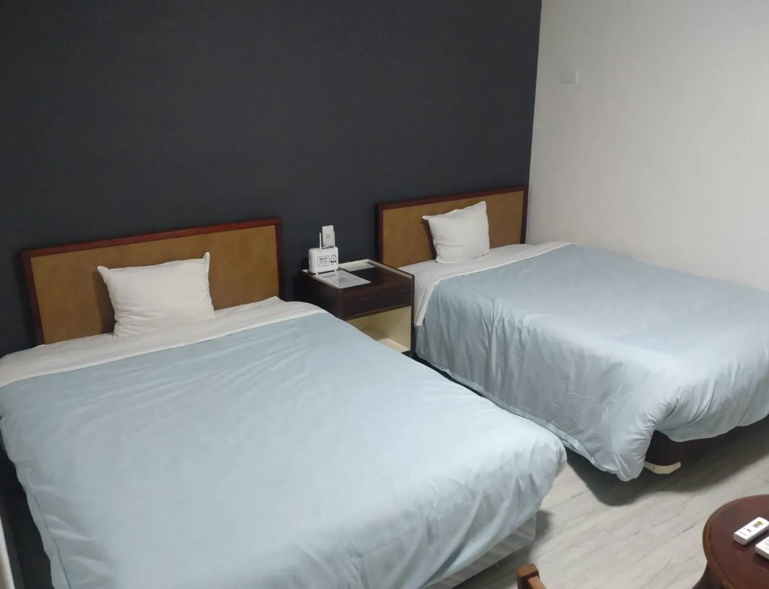 Bed in Sunrise Hotel Okinawa-どこか懐かしいレトロ宿軽朝食付