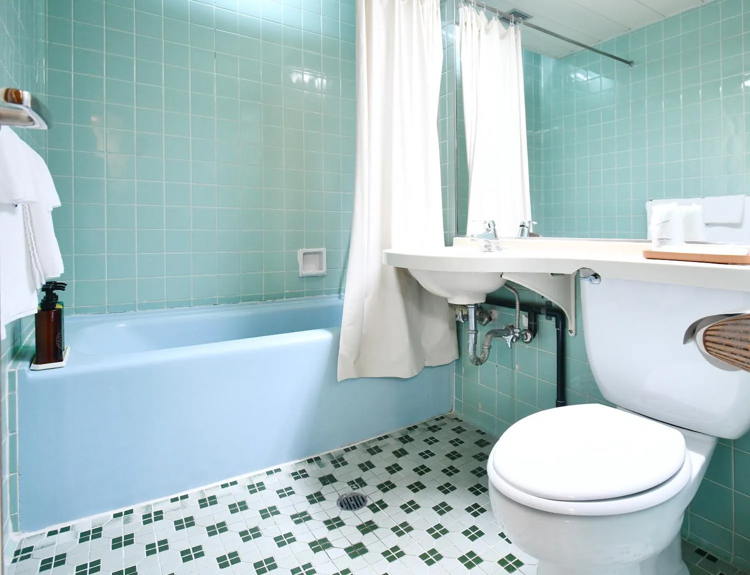 Sunrise Hotel Okinawa-どこか懐かしいレトロ宿軽朝食付