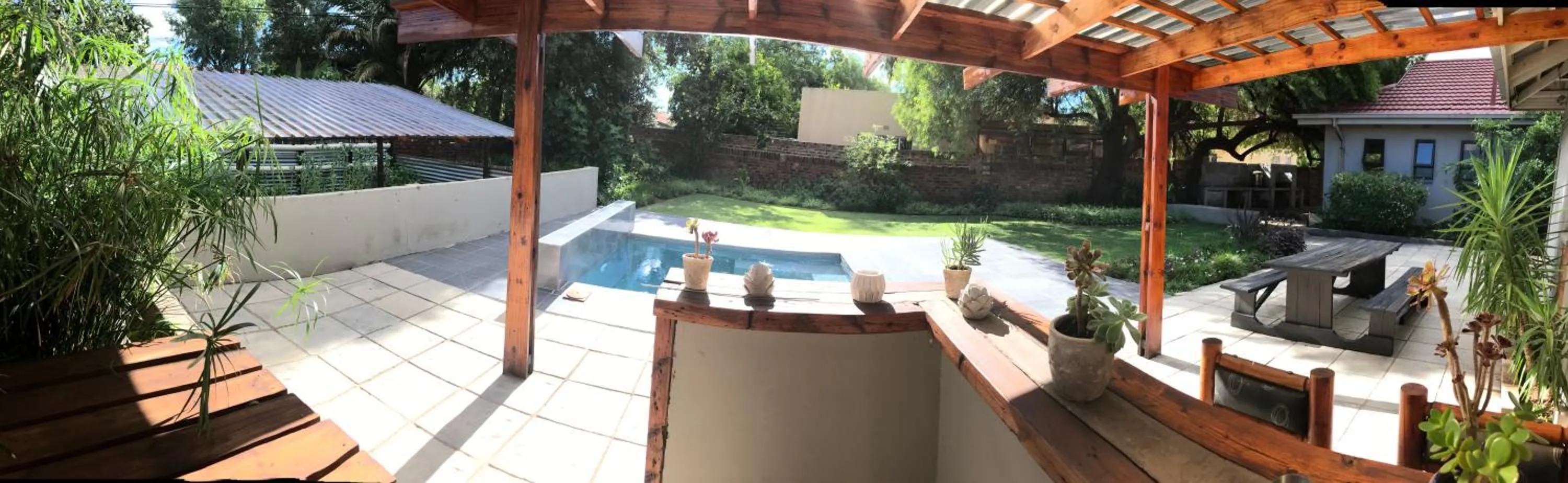 Property building in 28 La Rochelle