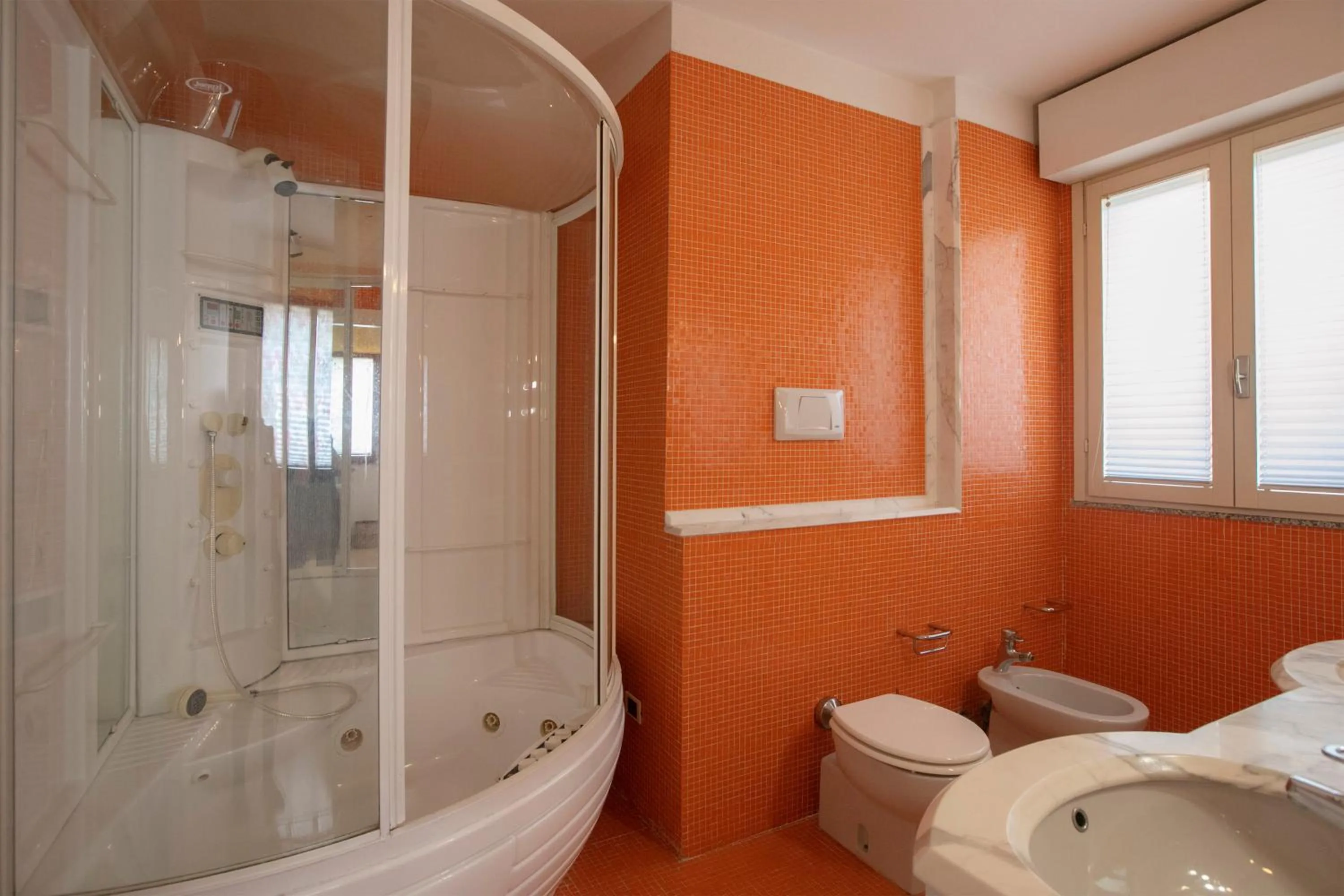 Toilet in Giardini e Mare