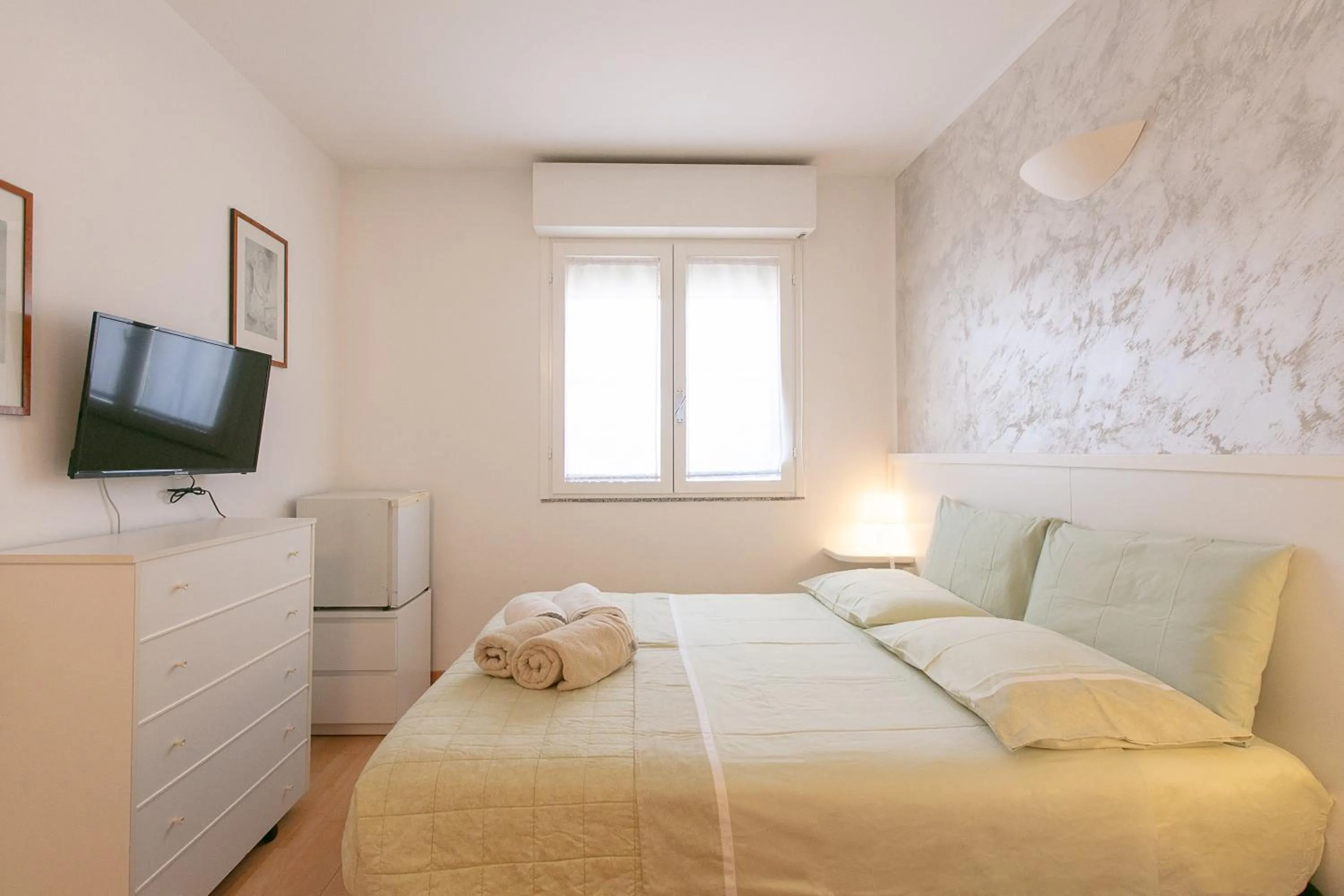 Photo of the whole room, Bed in Giardini e Mare